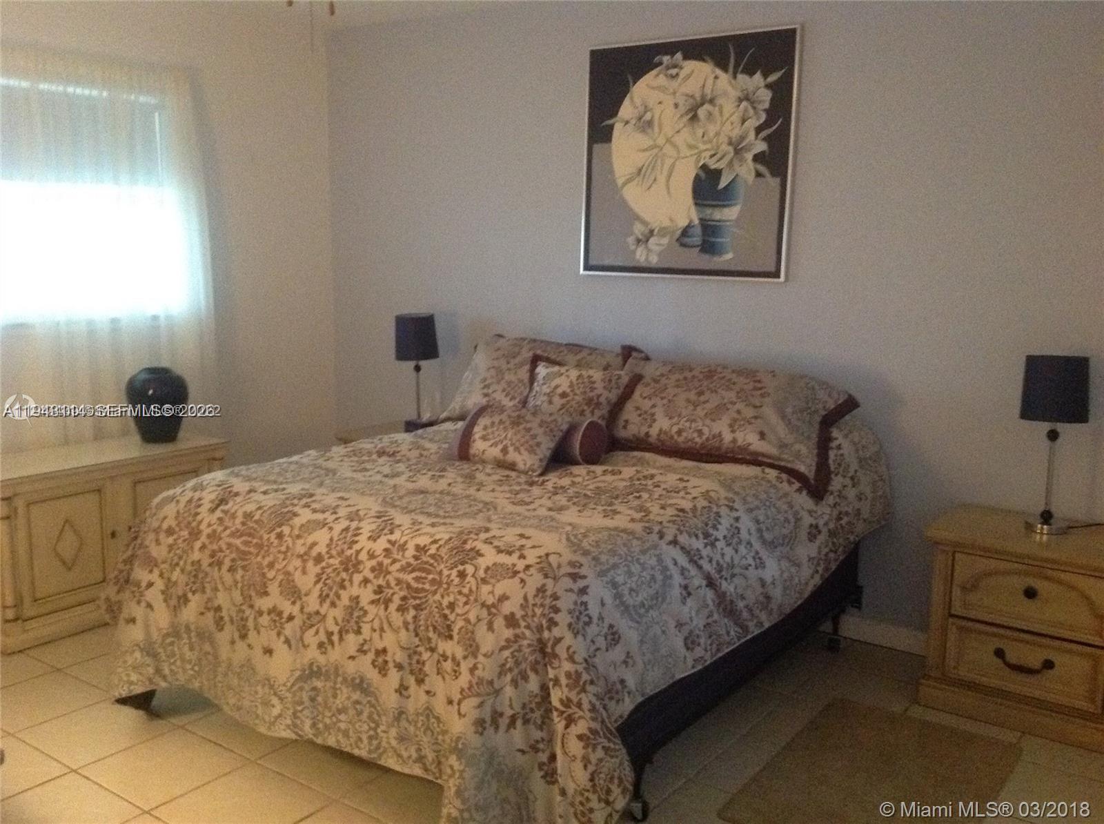 HAWAIIAN GARDENS - Residential