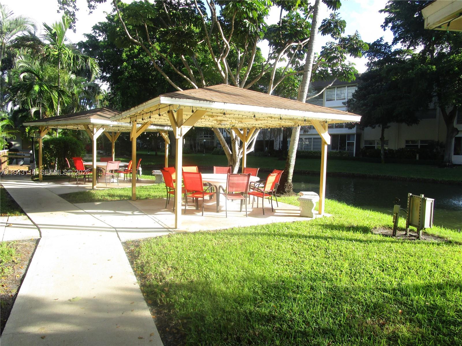 HAWAIIAN GARDENS - Residential