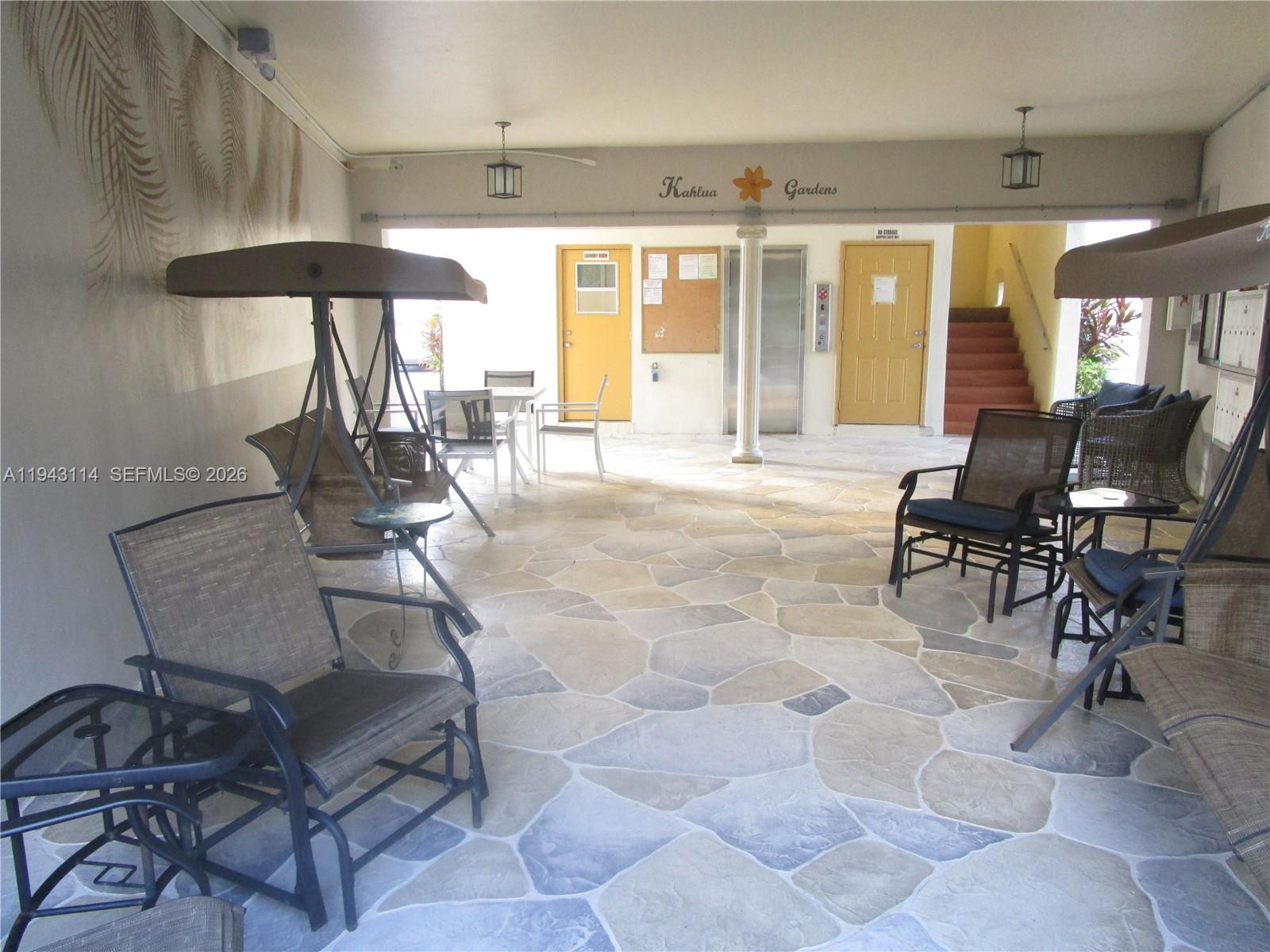 HAWAIIAN GARDENS - Residential