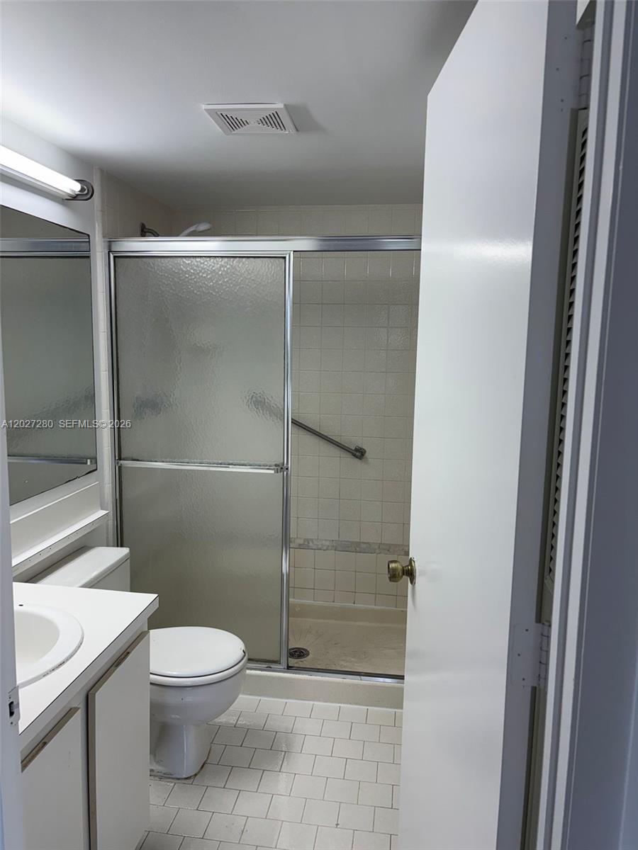 PINE RIDGE NORTH VILLAGE - Residential Lease