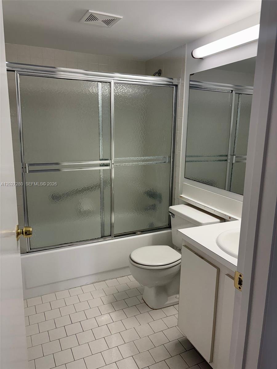 PINE RIDGE NORTH VILLAGE - Residential Lease