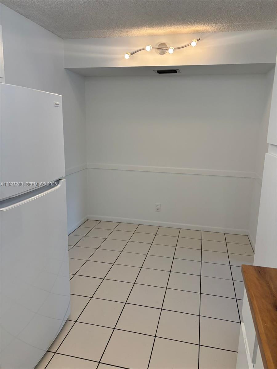 PINE RIDGE NORTH VILLAGE - Residential Lease