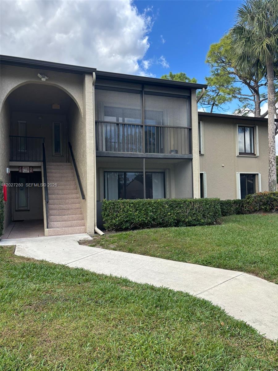 PINE RIDGE NORTH VILLAGE - Residential Lease