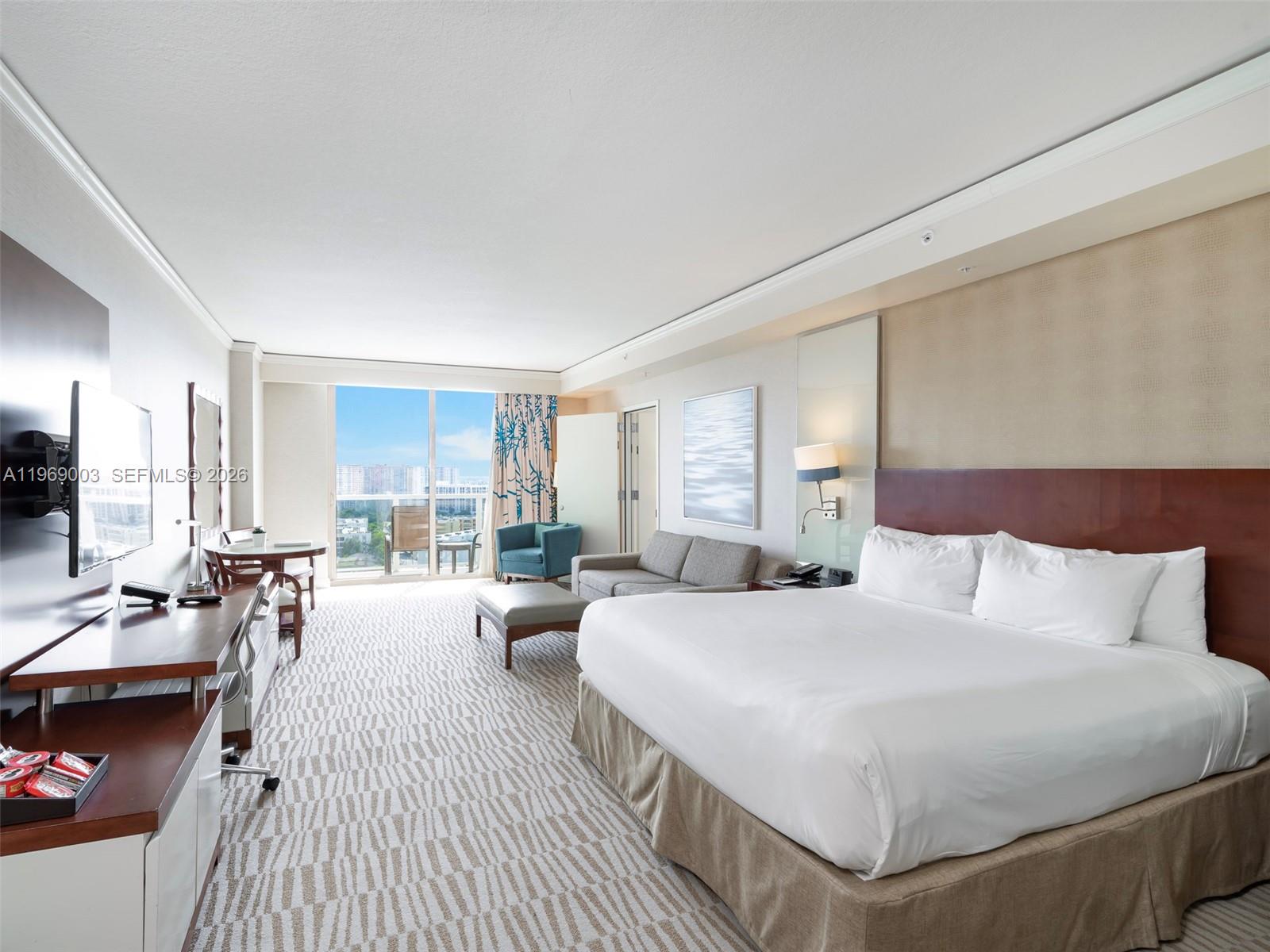 TRUMP INTERNATIONAL SONES - Residential