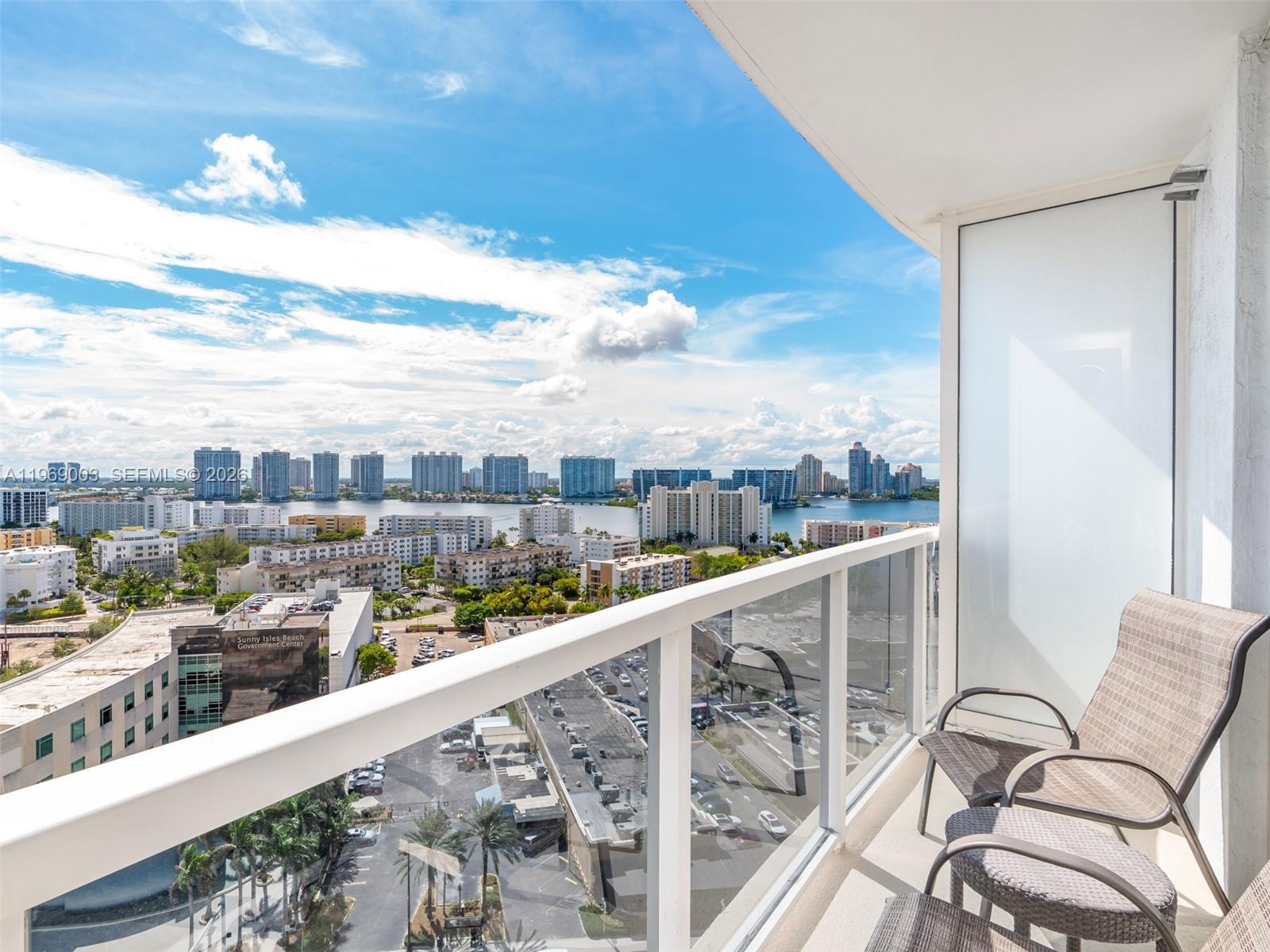TRUMP INTERNATIONAL SONES - Residential