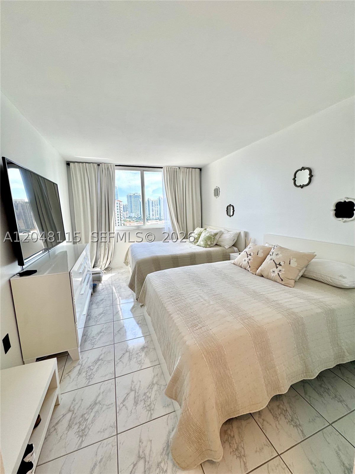 ARLEN HOUSE CONDO - Residential