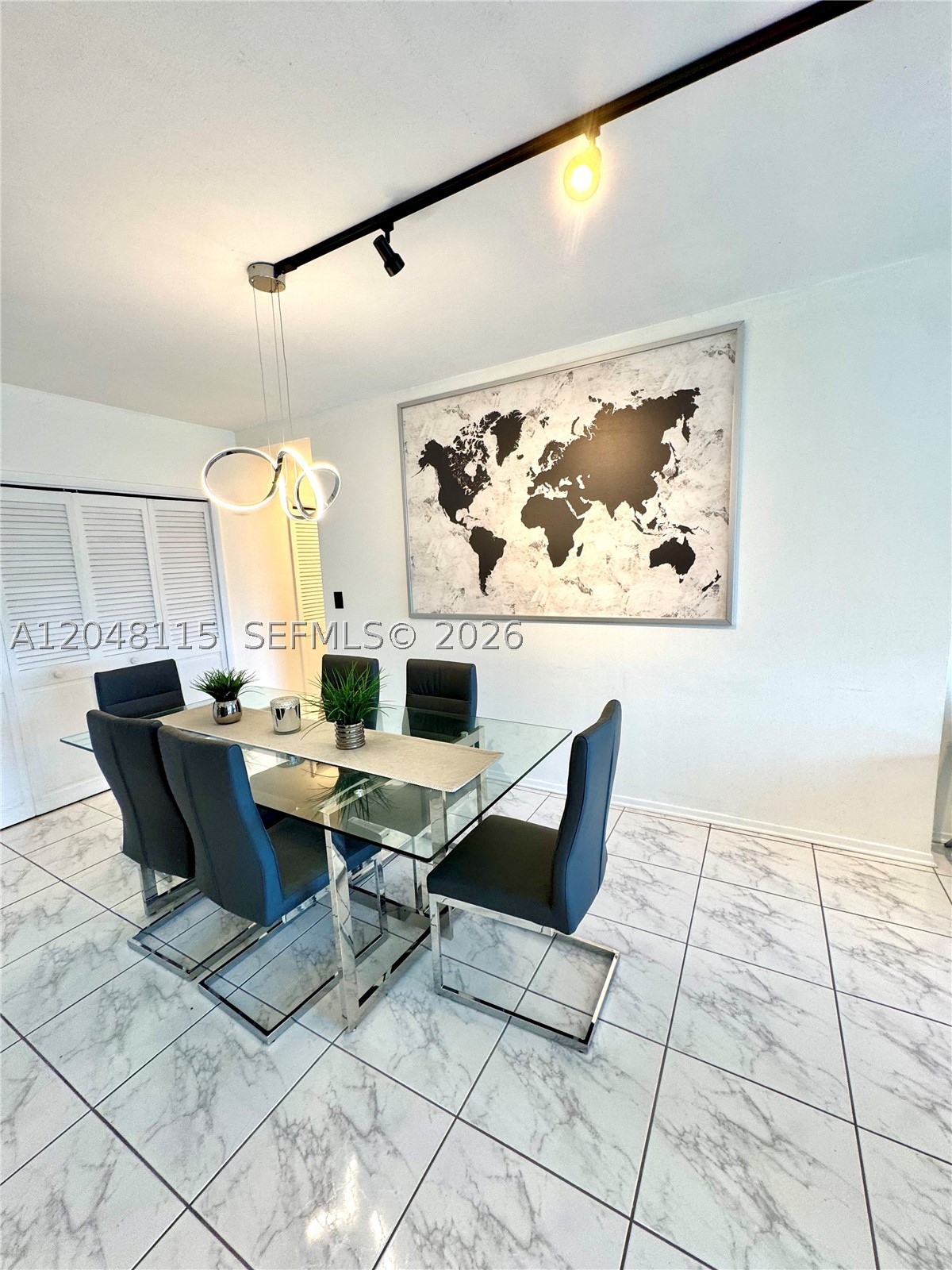 ARLEN HOUSE CONDO - Residential