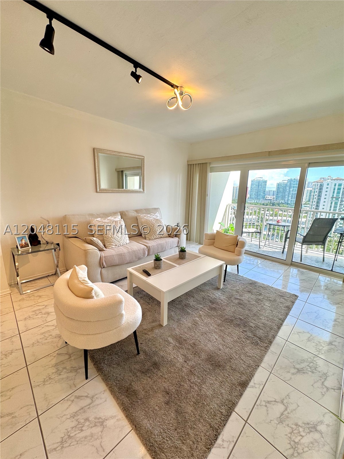ARLEN HOUSE CONDO - Residential