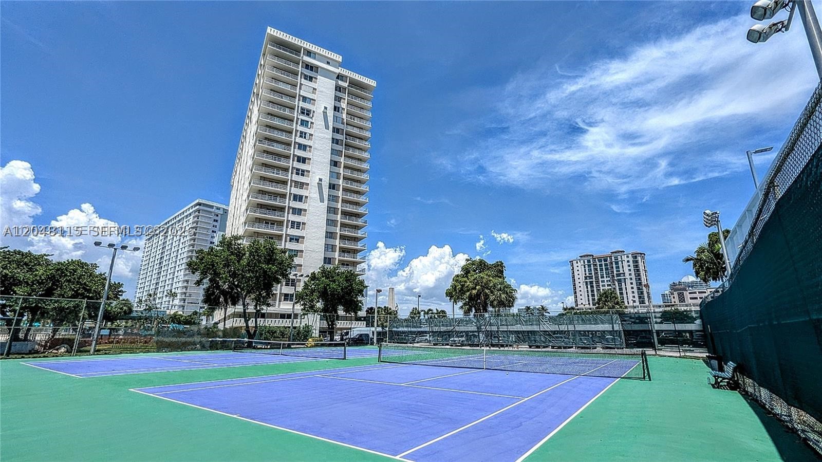 ARLEN HOUSE CONDO - Residential