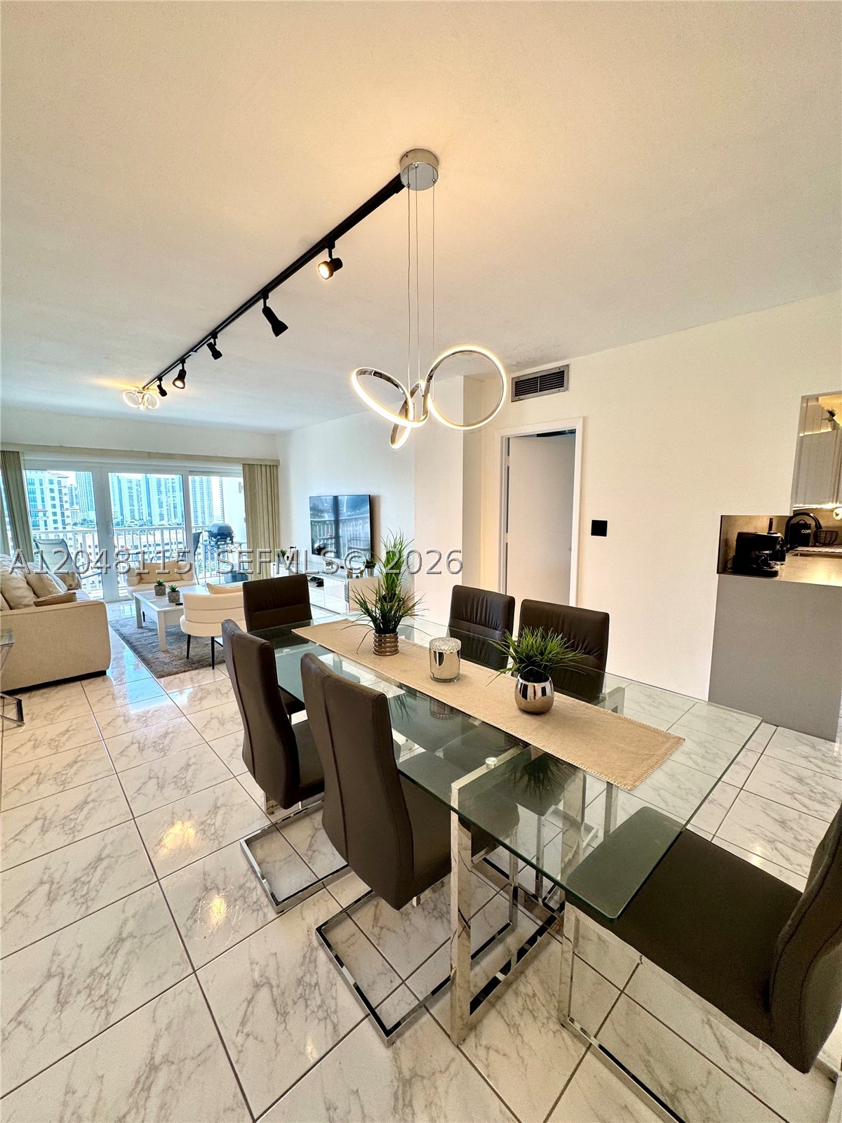 ARLEN HOUSE CONDO - Residential