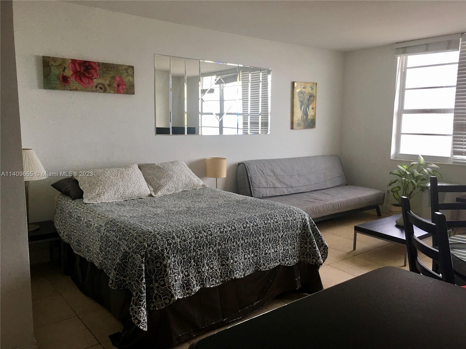THE DECOPLAGE CONDO - Residential