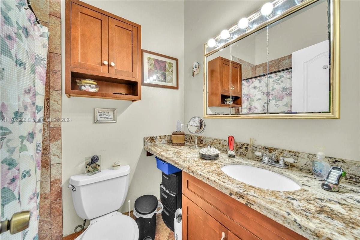 KENDALE LAKES WEST TOWNHO - Residential