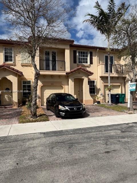 COURTS AT TUSCANY WEST - Residential