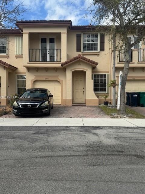 COURTS AT TUSCANY WEST - Residential