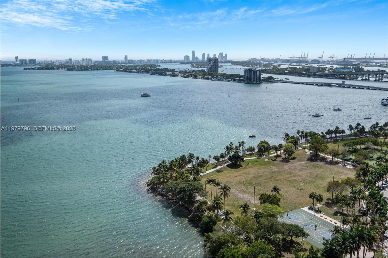 PARAMOUNT BAY CONDO - Residential