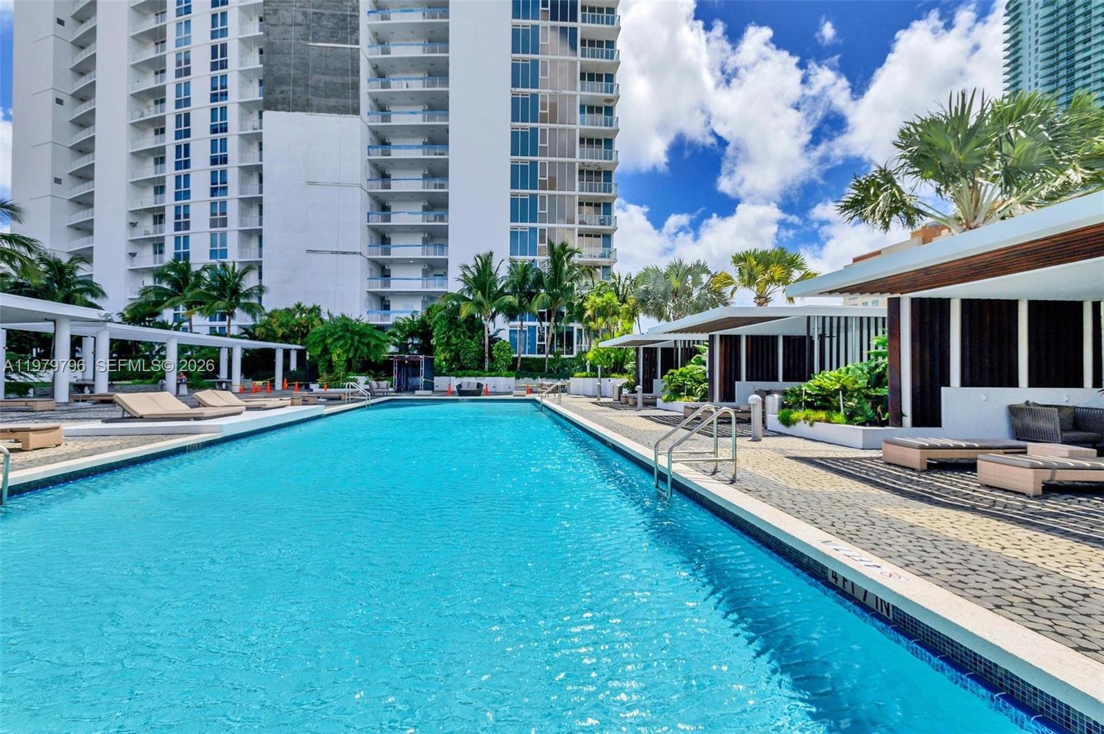 PARAMOUNT BAY CONDO - Residential