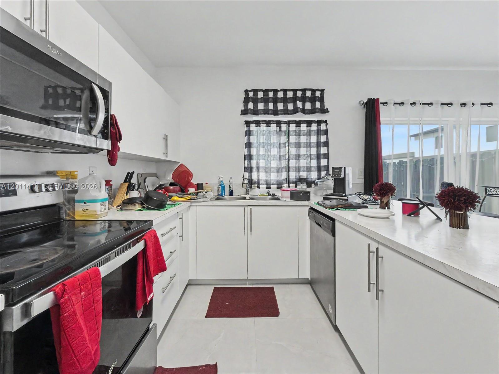 FOREST PARK VILLAS - Residential