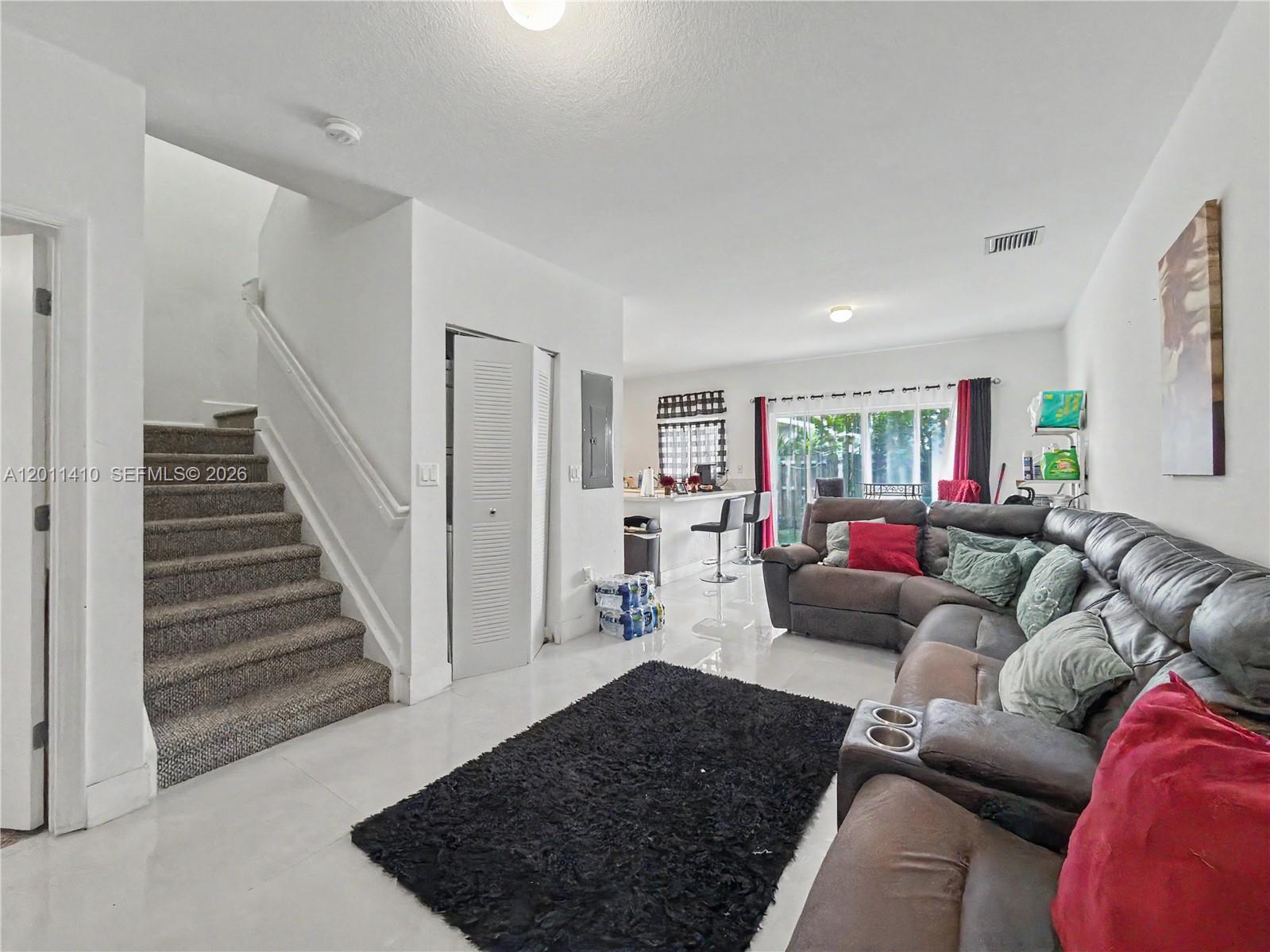 FOREST PARK VILLAS - Residential