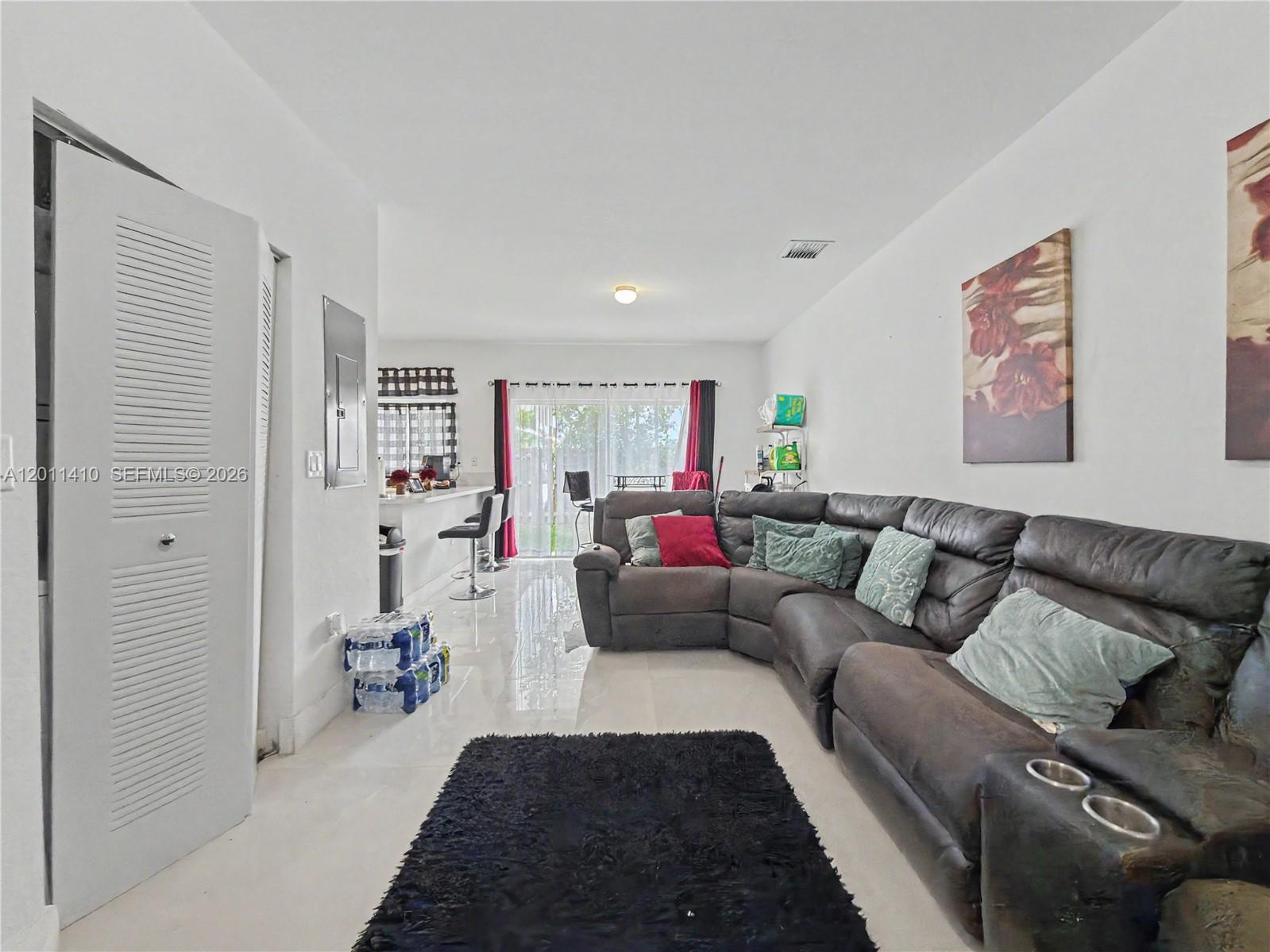 FOREST PARK VILLAS - Residential