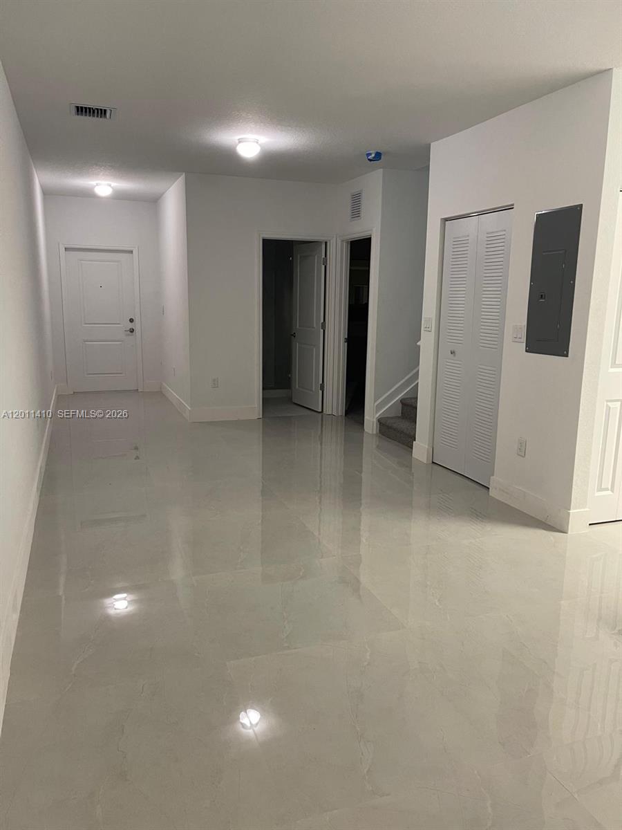FOREST PARK VILLAS - Residential