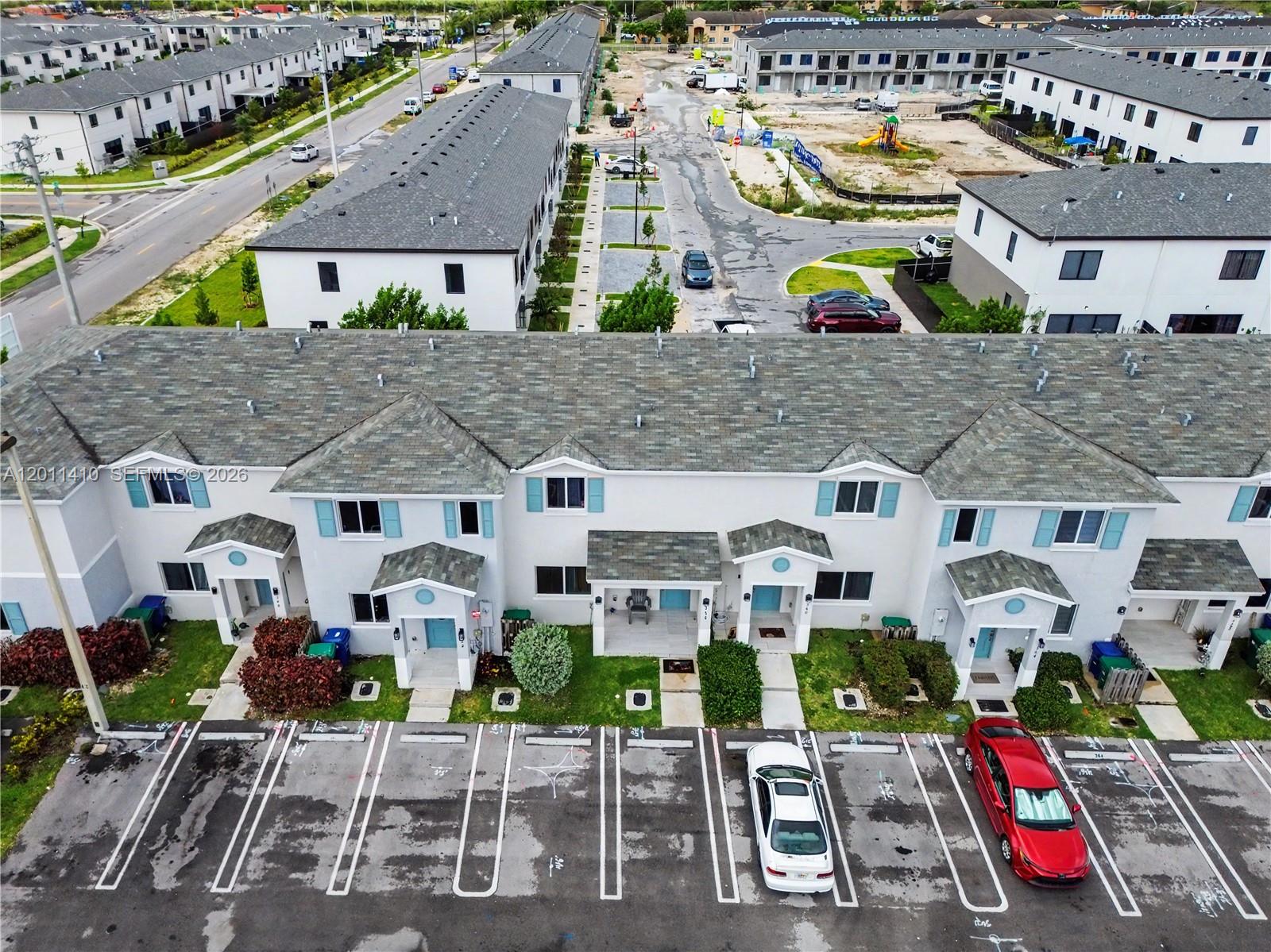 FOREST PARK VILLAS - Residential