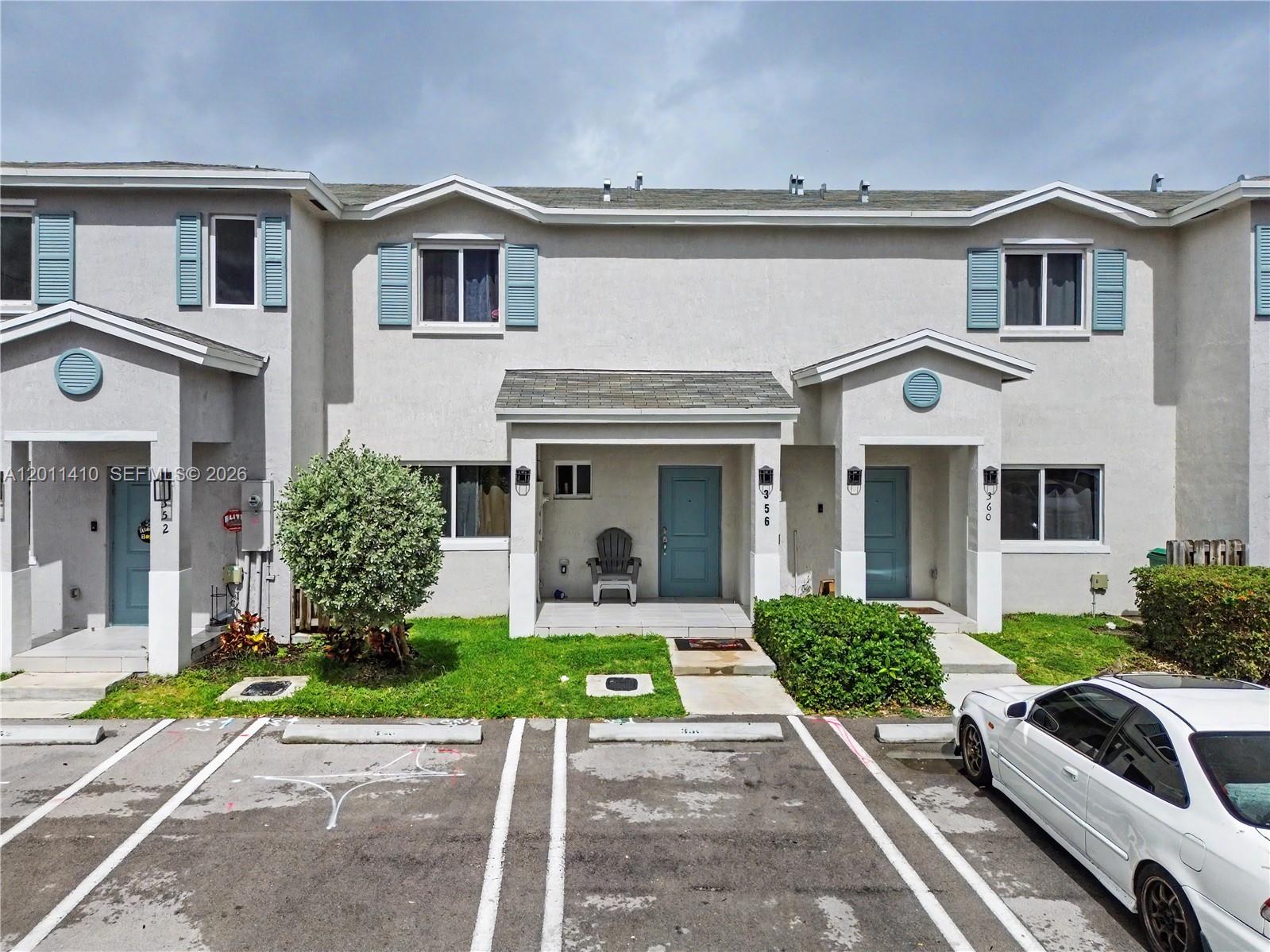 FOREST PARK VILLAS - Residential