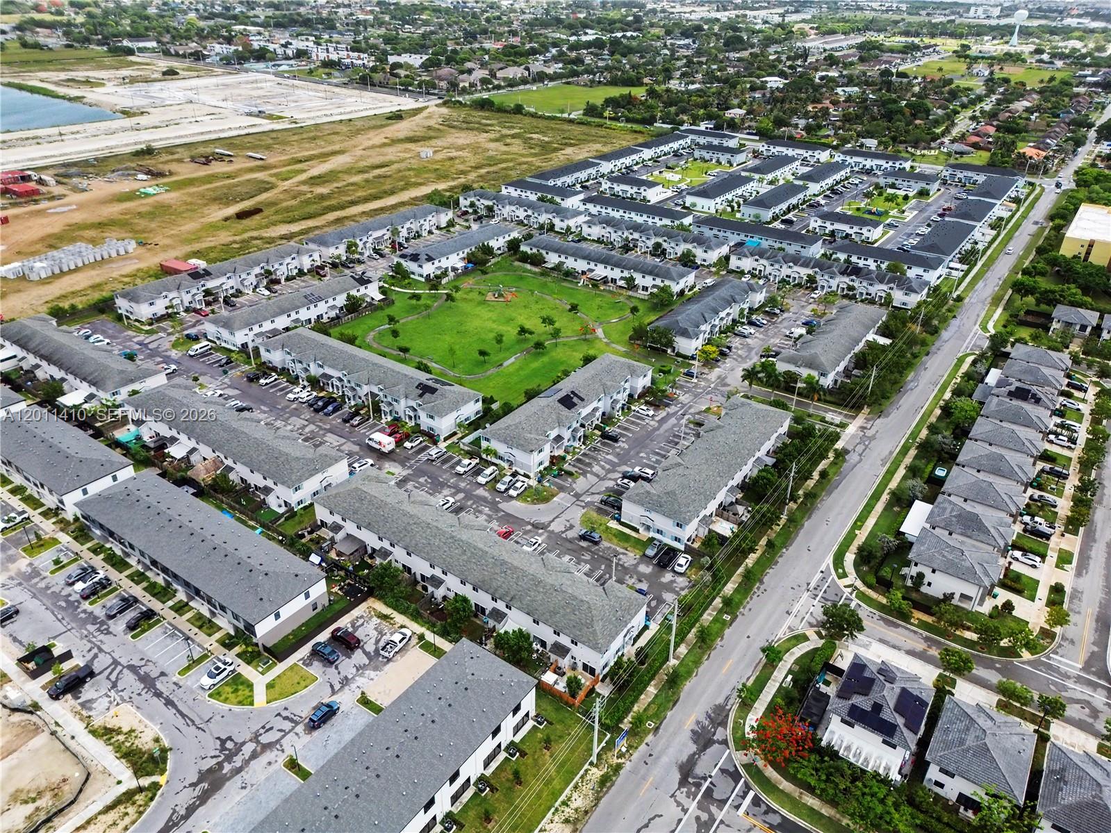 FOREST PARK VILLAS - Residential
