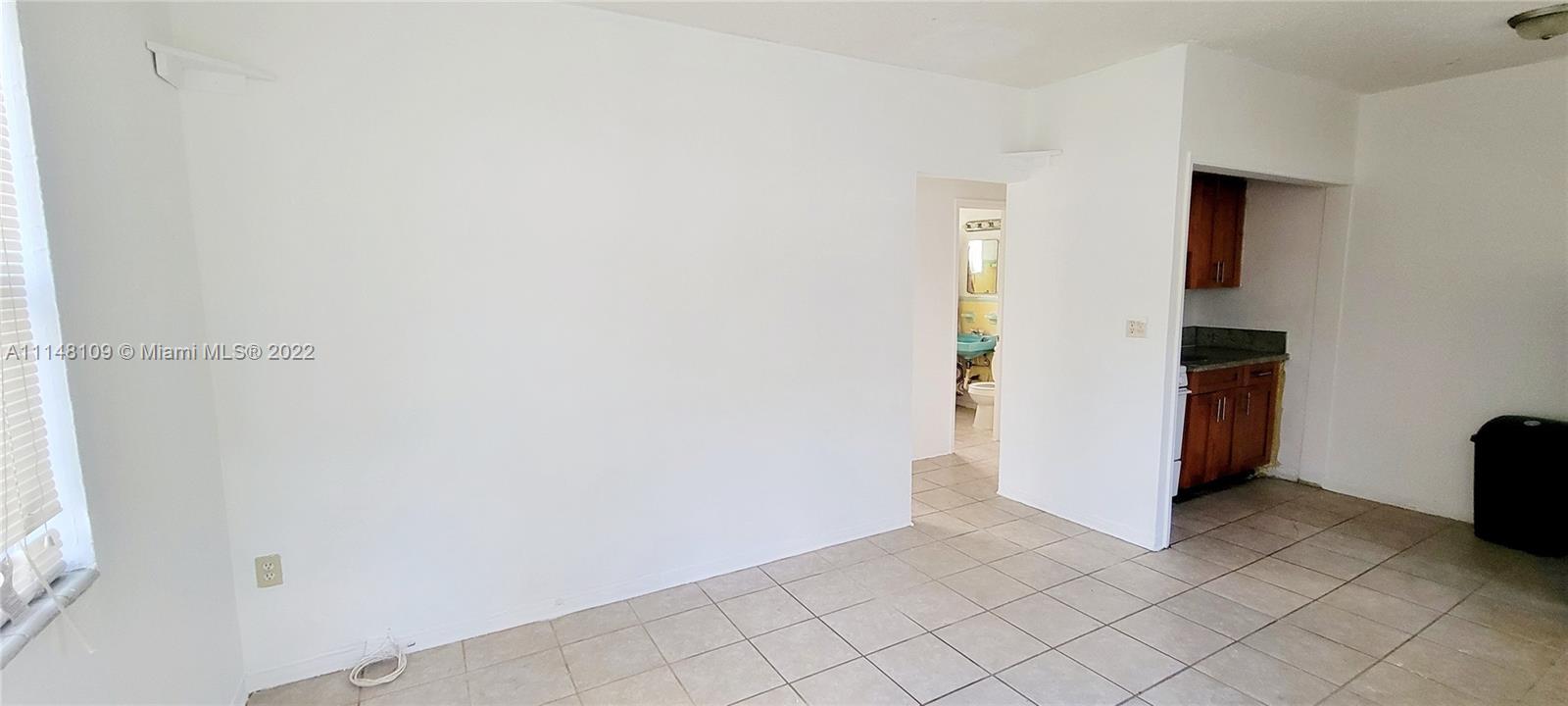 NO MIAMI EST SEC 3 - Residential Lease