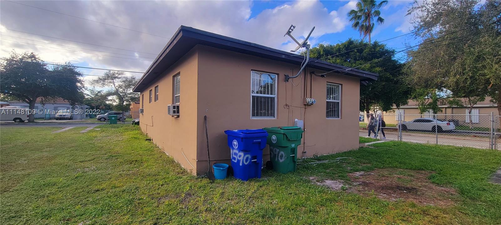 NO MIAMI EST SEC 3 - Residential Lease