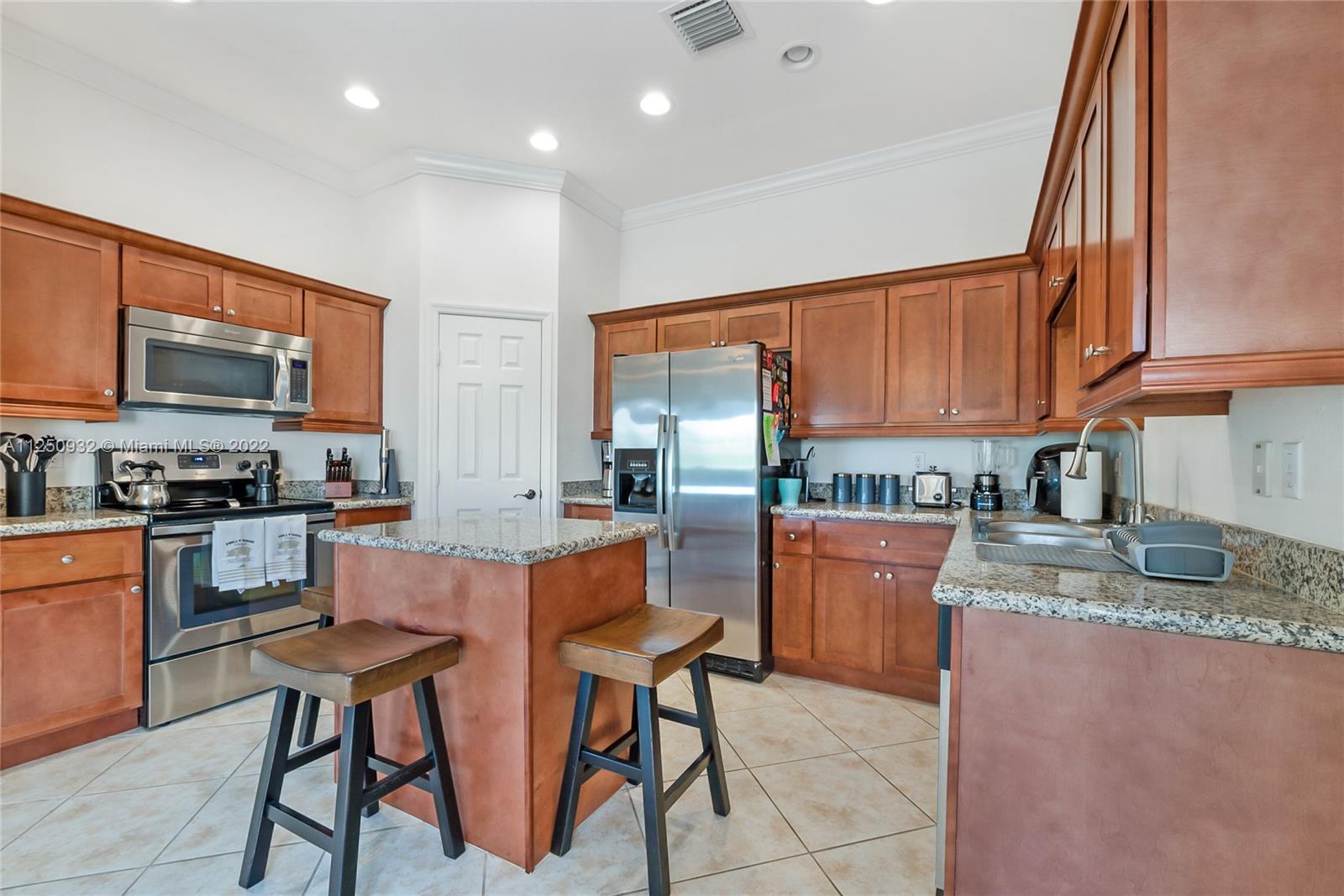 CALI GREENS - Residential Lease