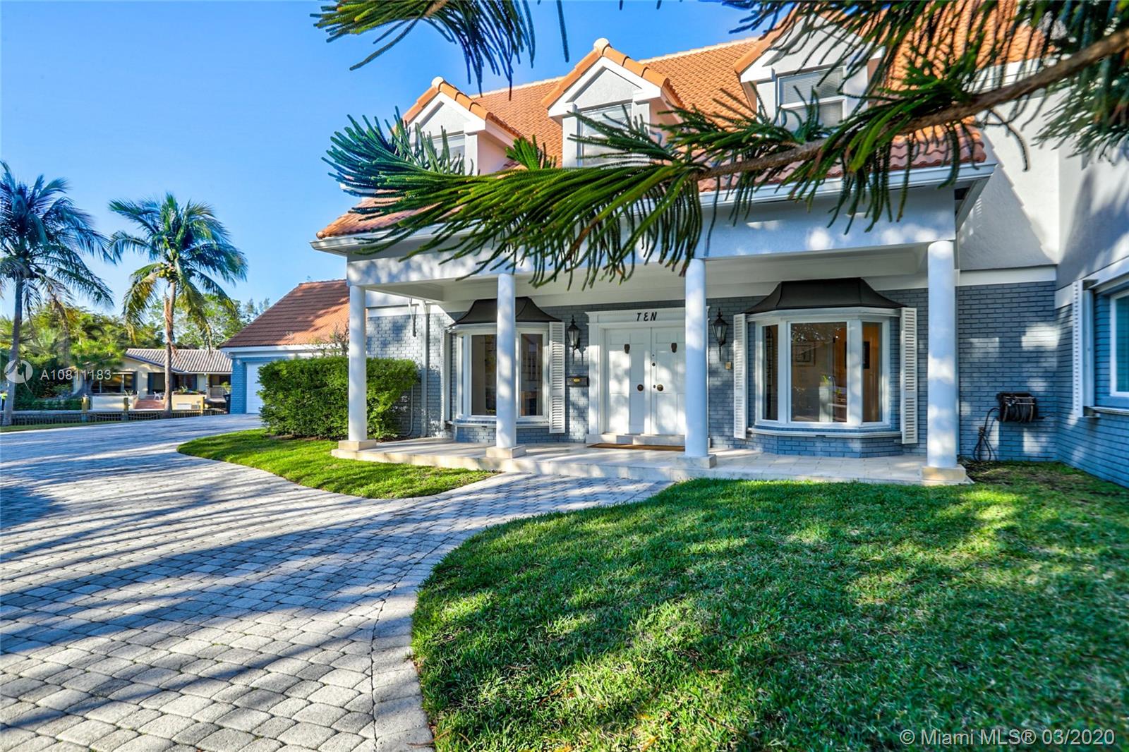 Bay Colony - Residential