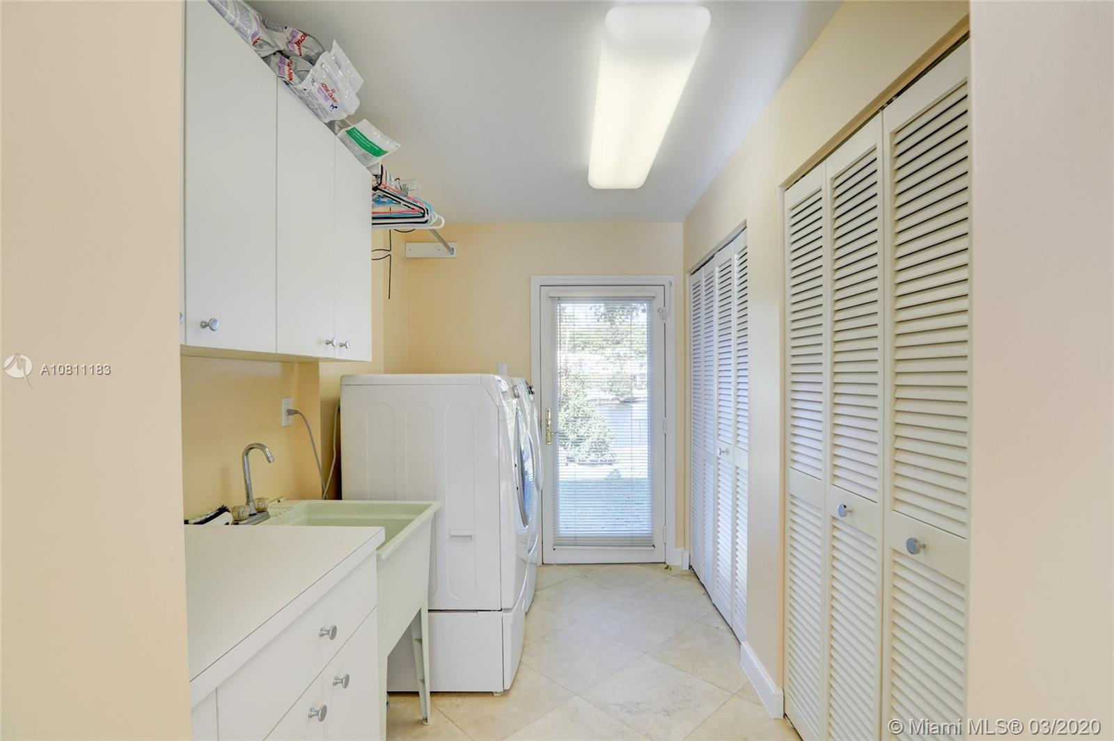 Bay Colony - Residential