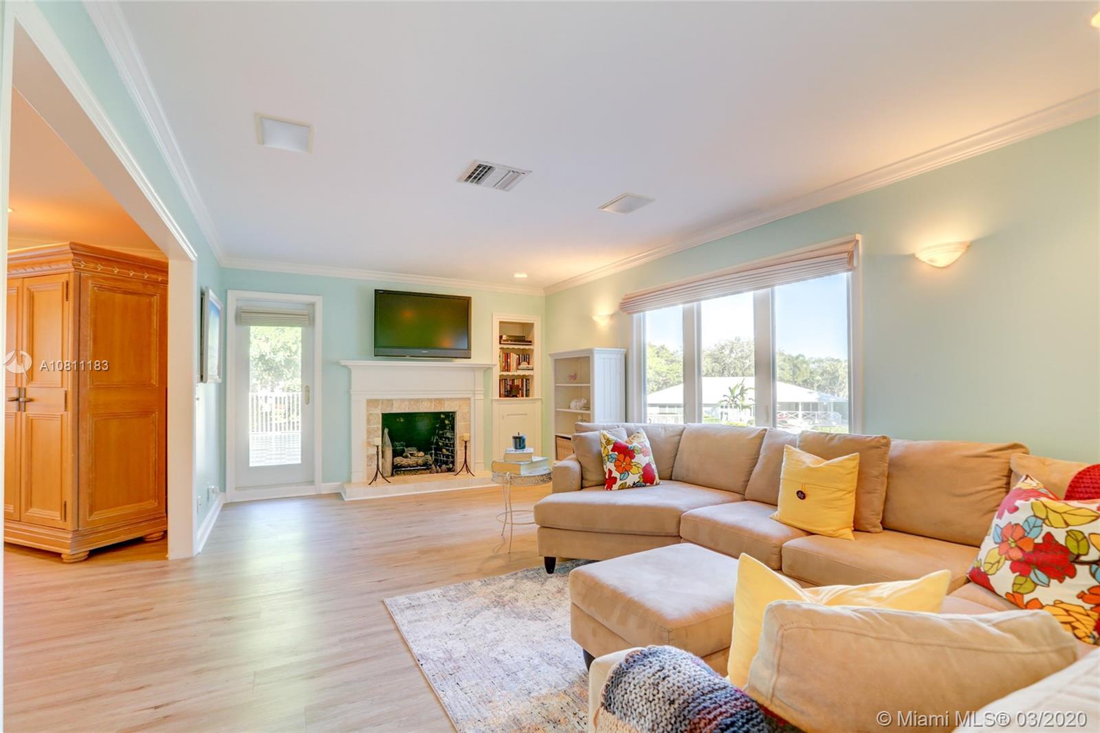Bay Colony - Residential