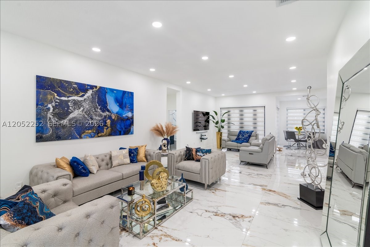 CASA LAGO 1ST ADDN - Residential