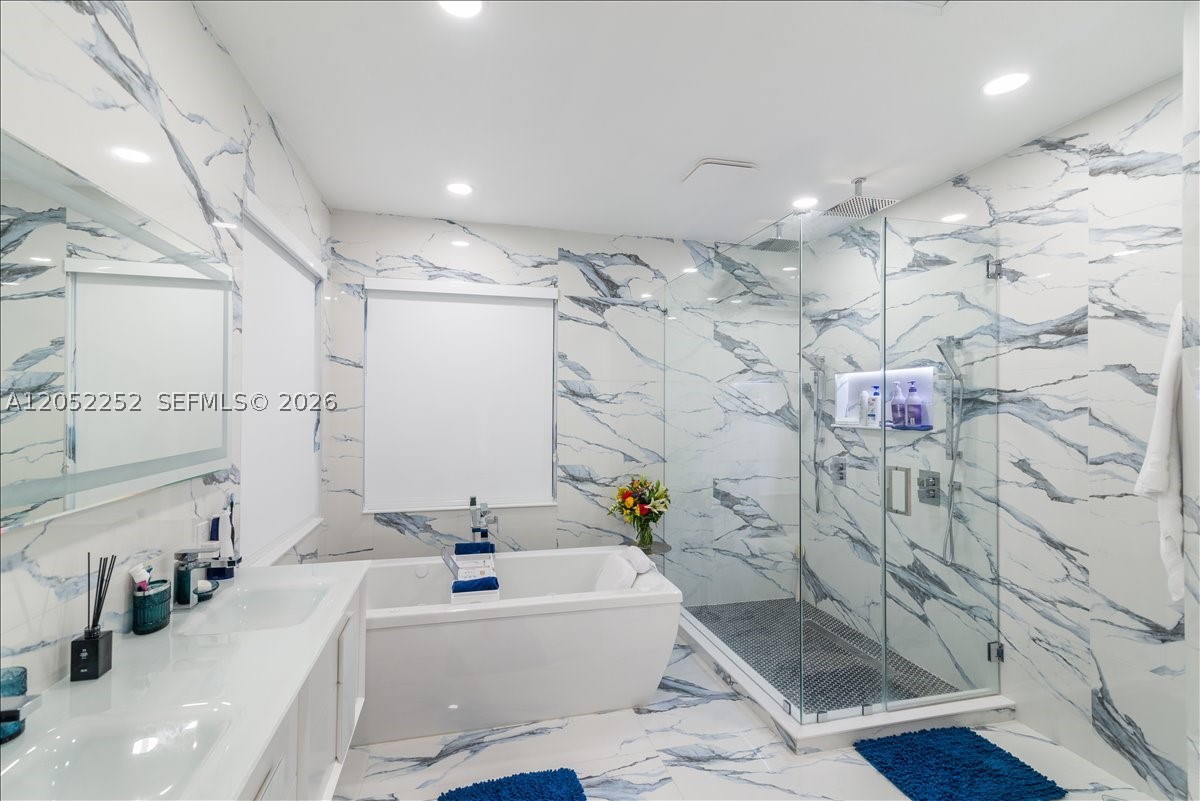 CASA LAGO 1ST ADDN - Residential