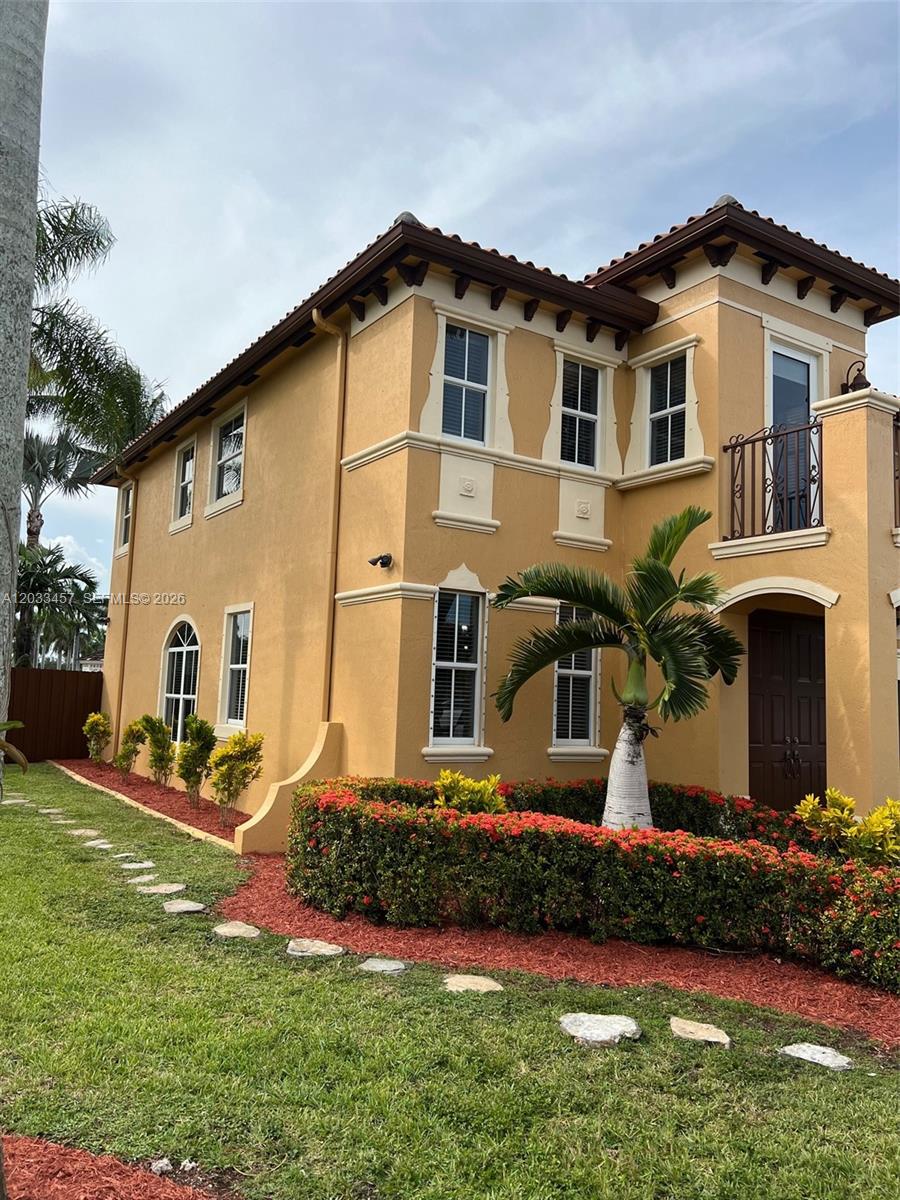 EGRET LAKE ESTATES SEC 1 - Residential Lease