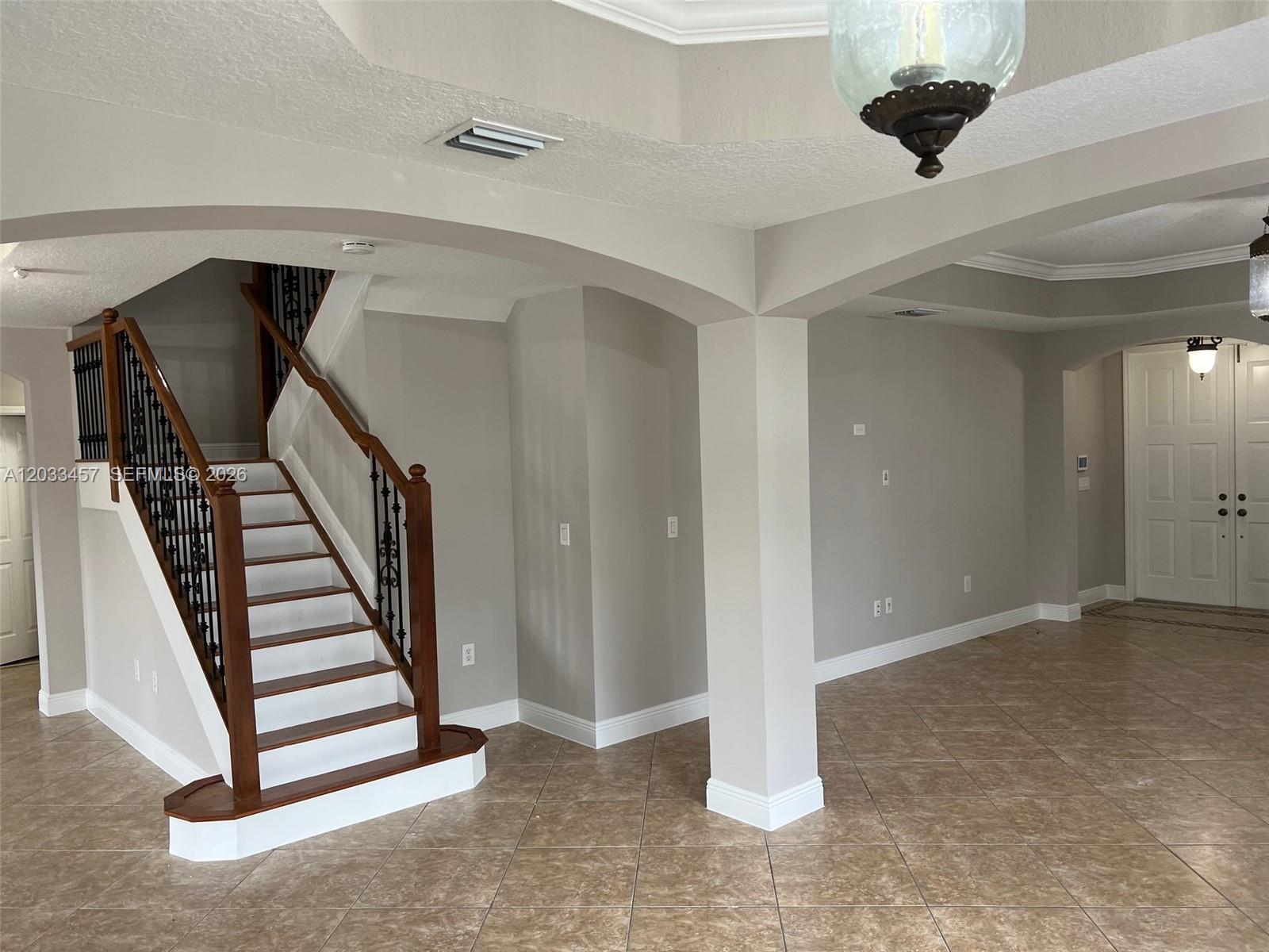 EGRET LAKE ESTATES SEC 1 - Residential Lease