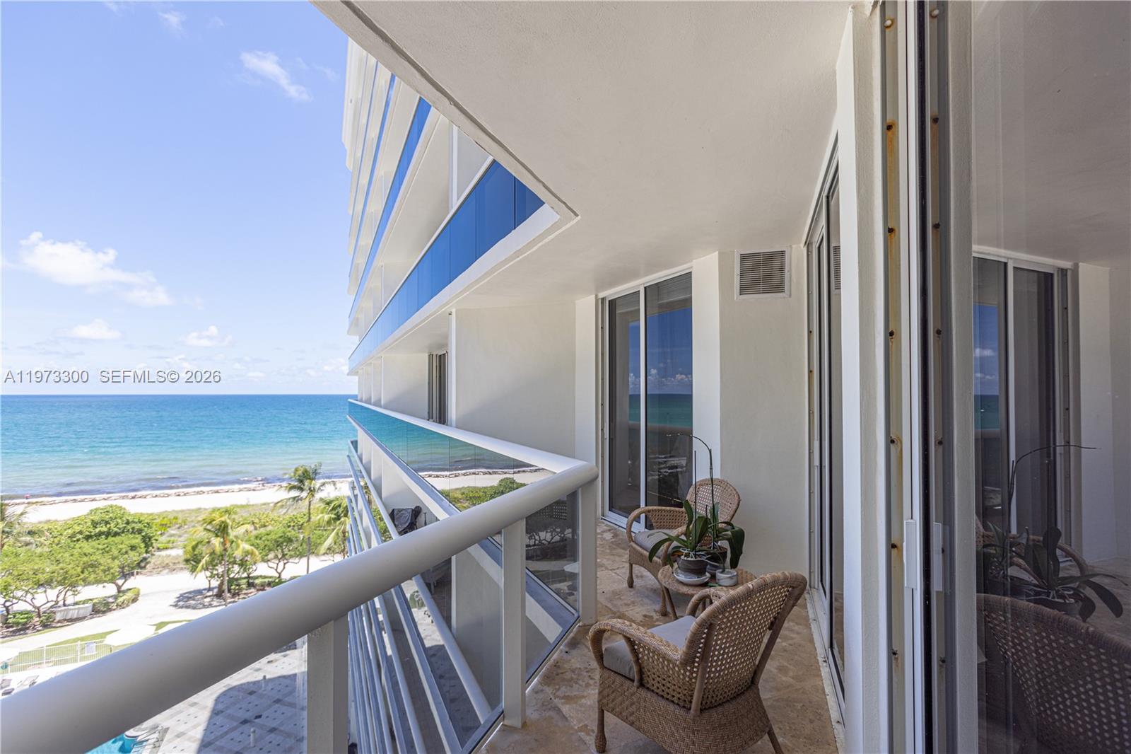 SOLIMAR CONDO - Residential