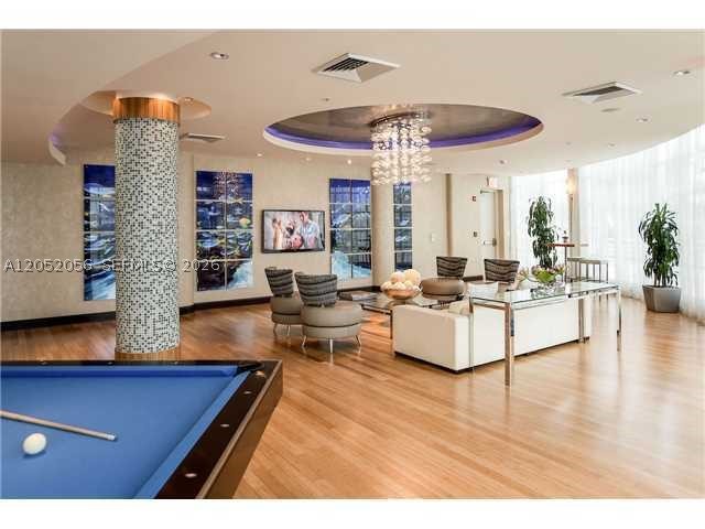 VIZCAYNE NORTH CONDO - Residential Lease