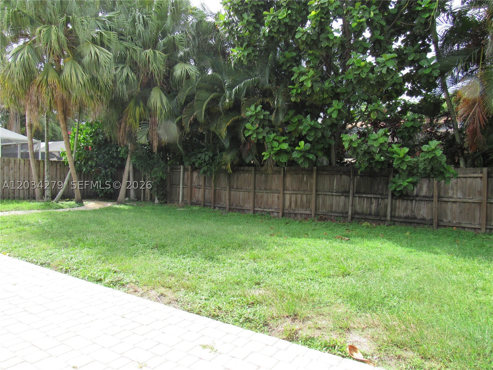 EMBASSY LAKES PARCEL - Residential Lease