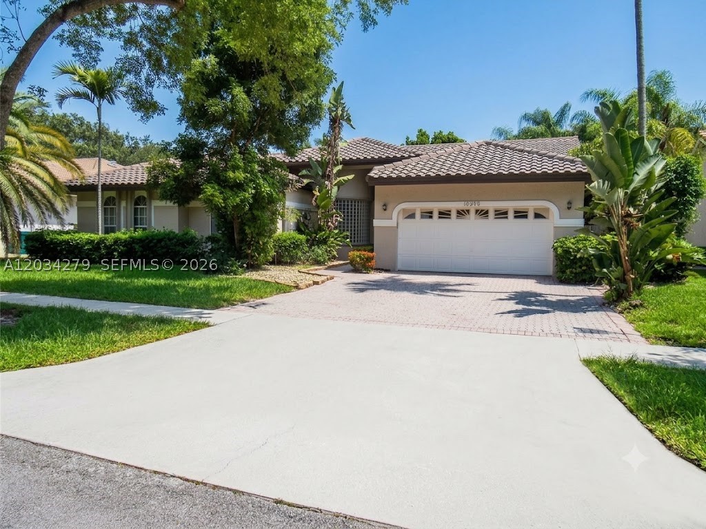 EMBASSY LAKES PARCEL - Residential Lease