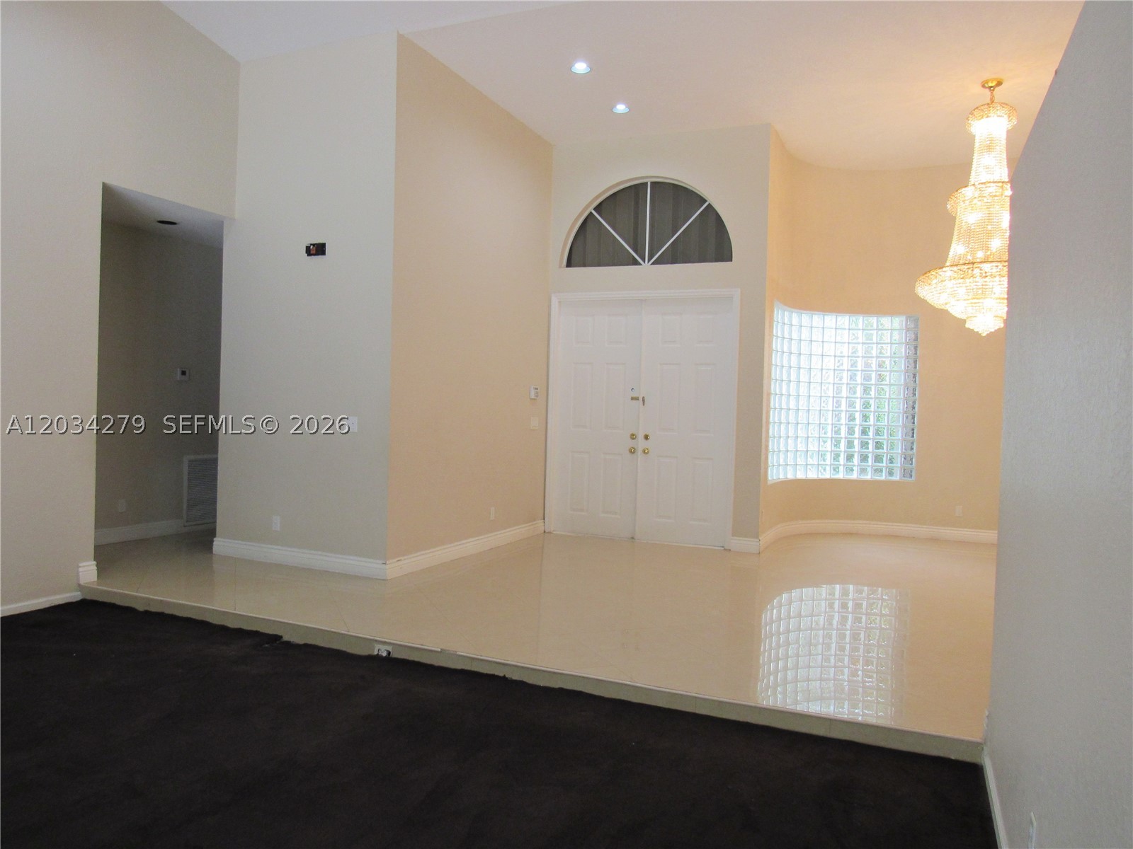 EMBASSY LAKES PARCEL - Residential Lease