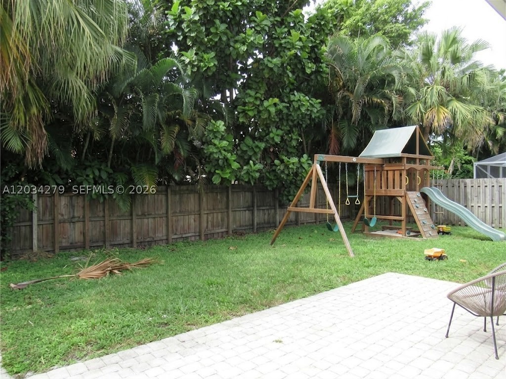 EMBASSY LAKES PARCEL - Residential Lease