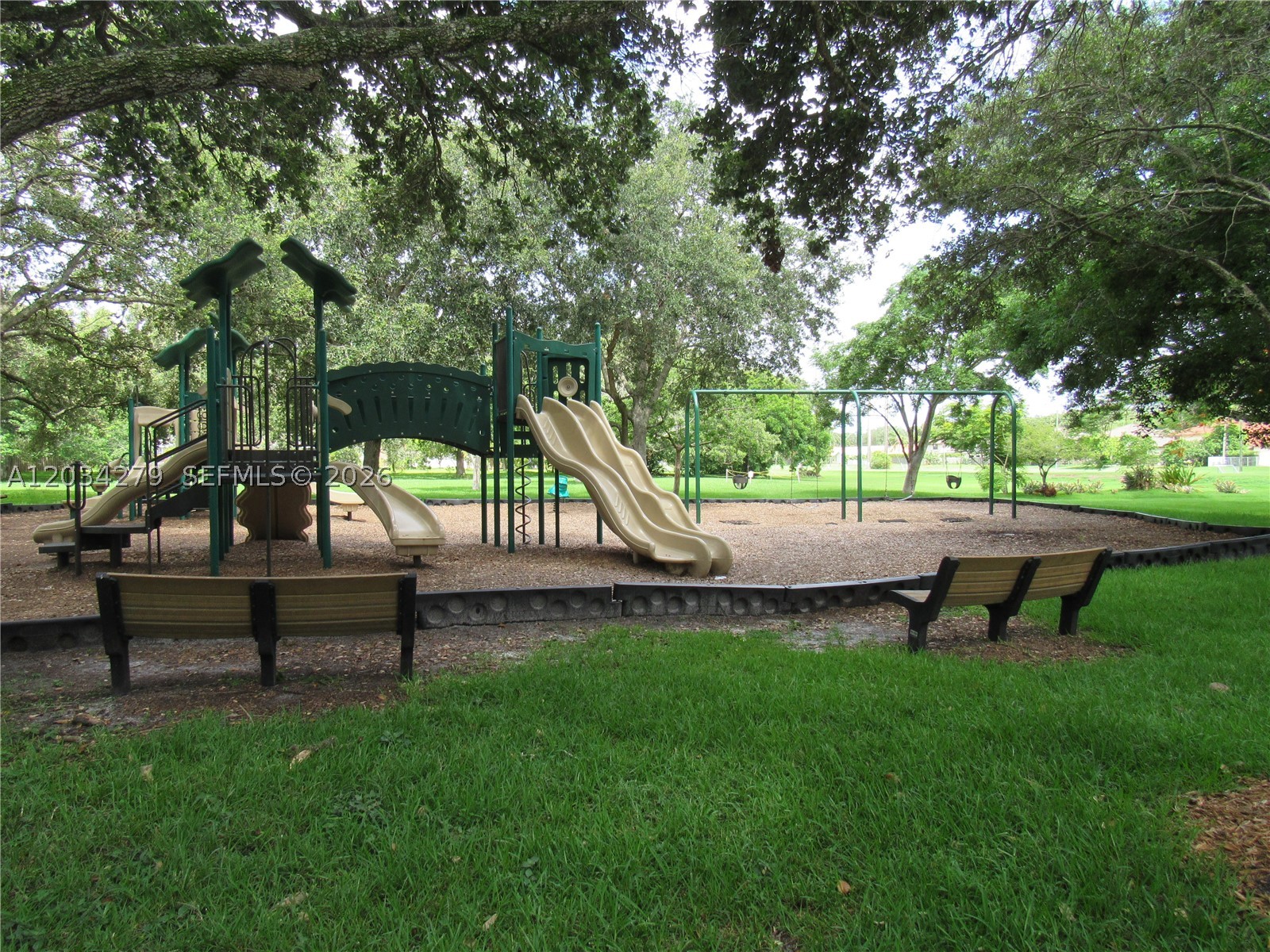 EMBASSY LAKES PARCEL - Residential Lease
