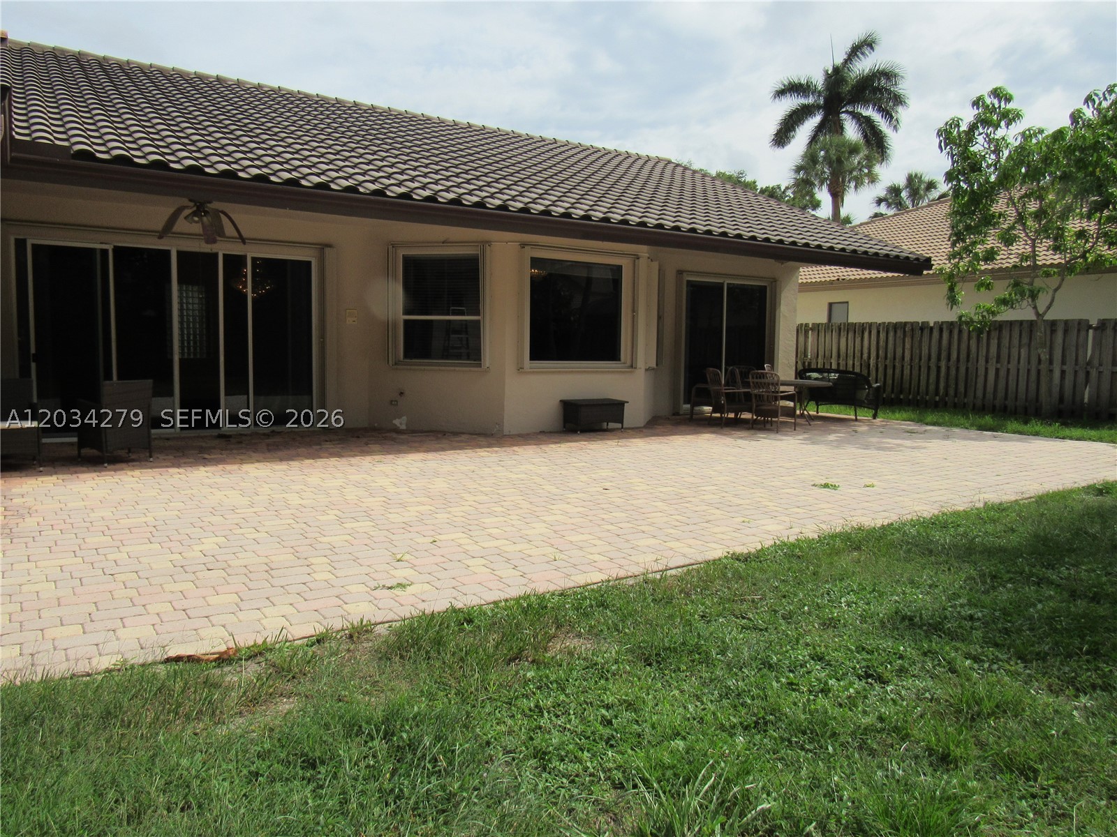 EMBASSY LAKES PARCEL - Residential Lease