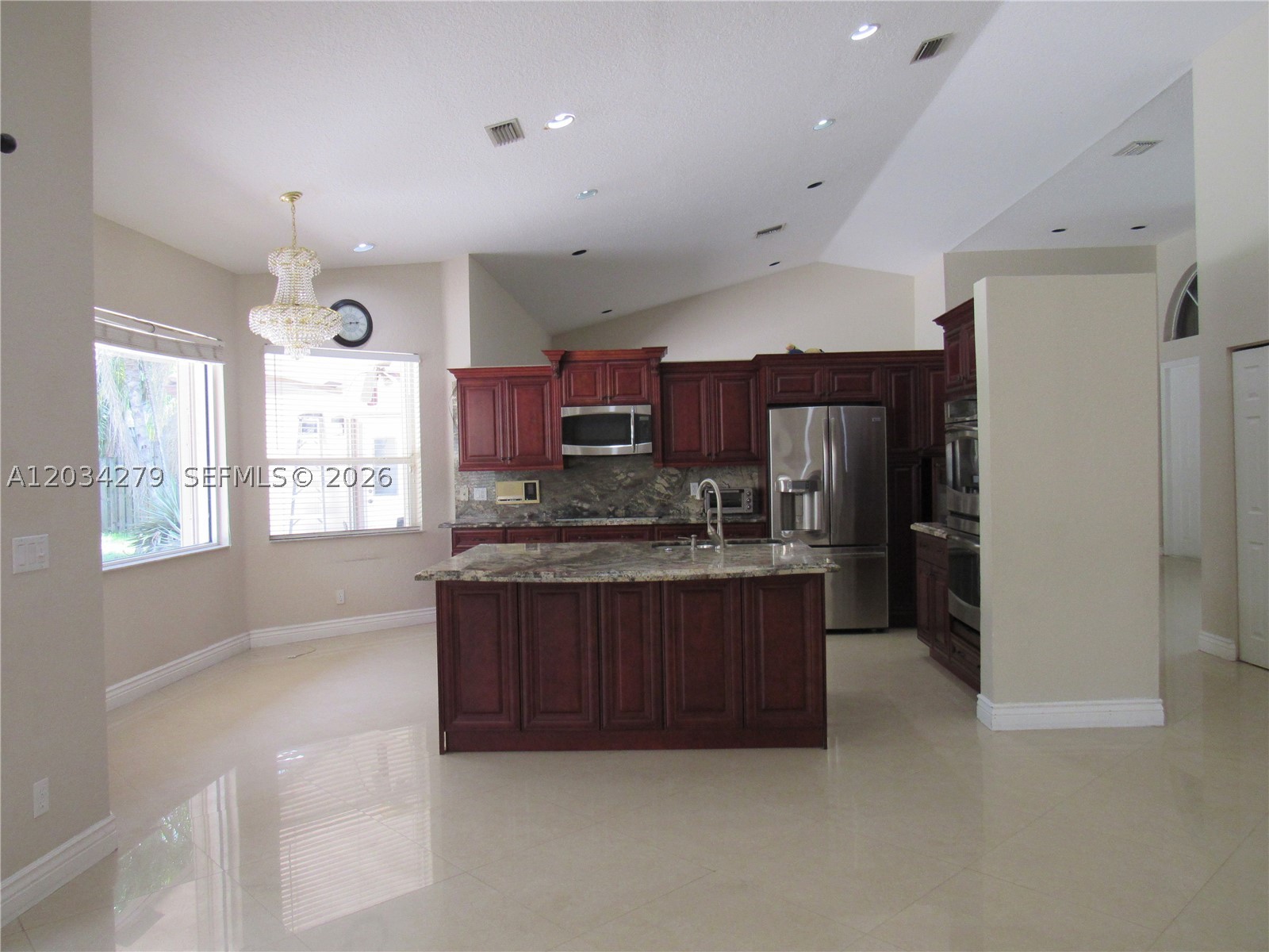 EMBASSY LAKES PARCEL - Residential Lease
