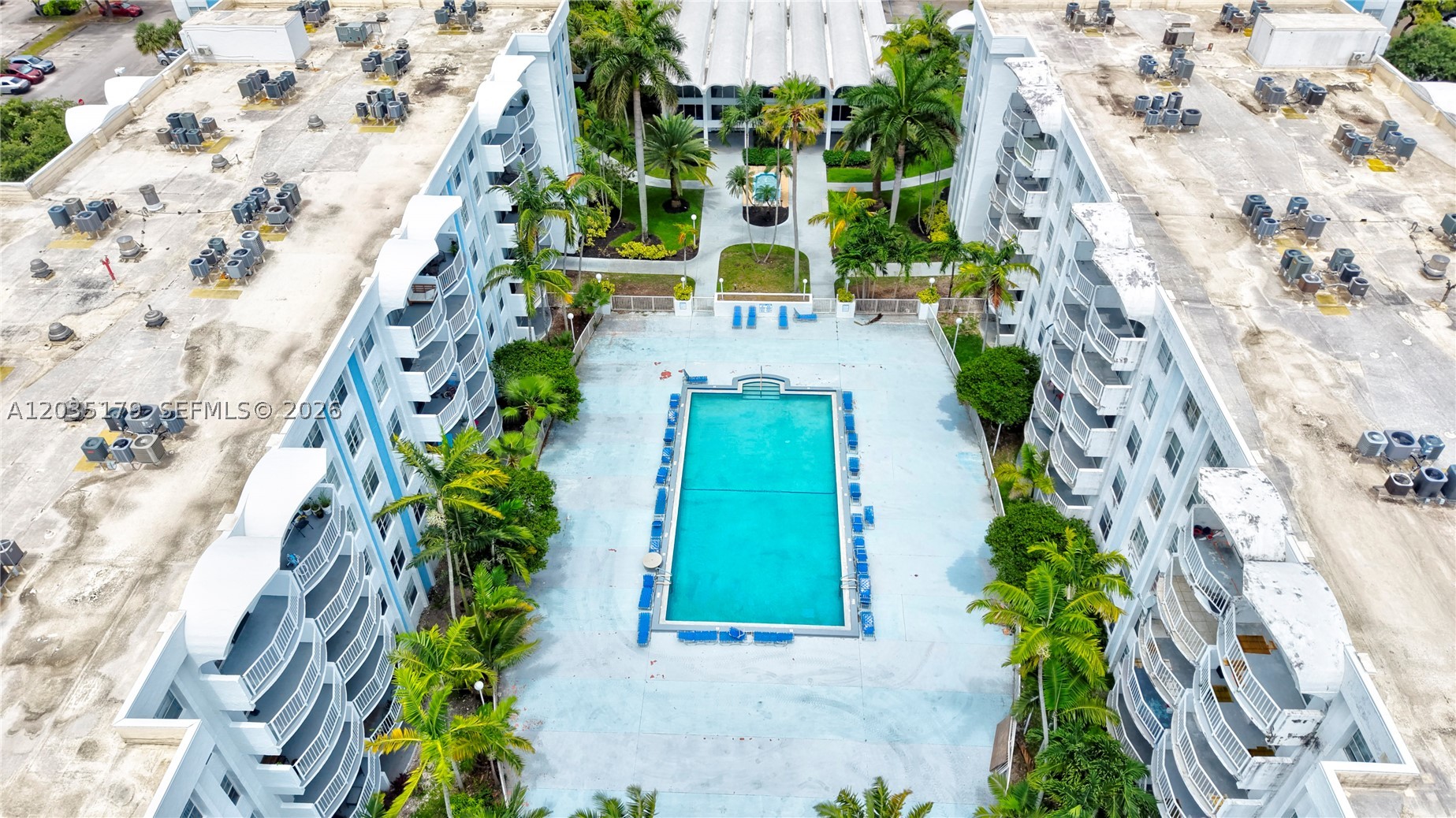 MONTECARLO CONDO - Residential