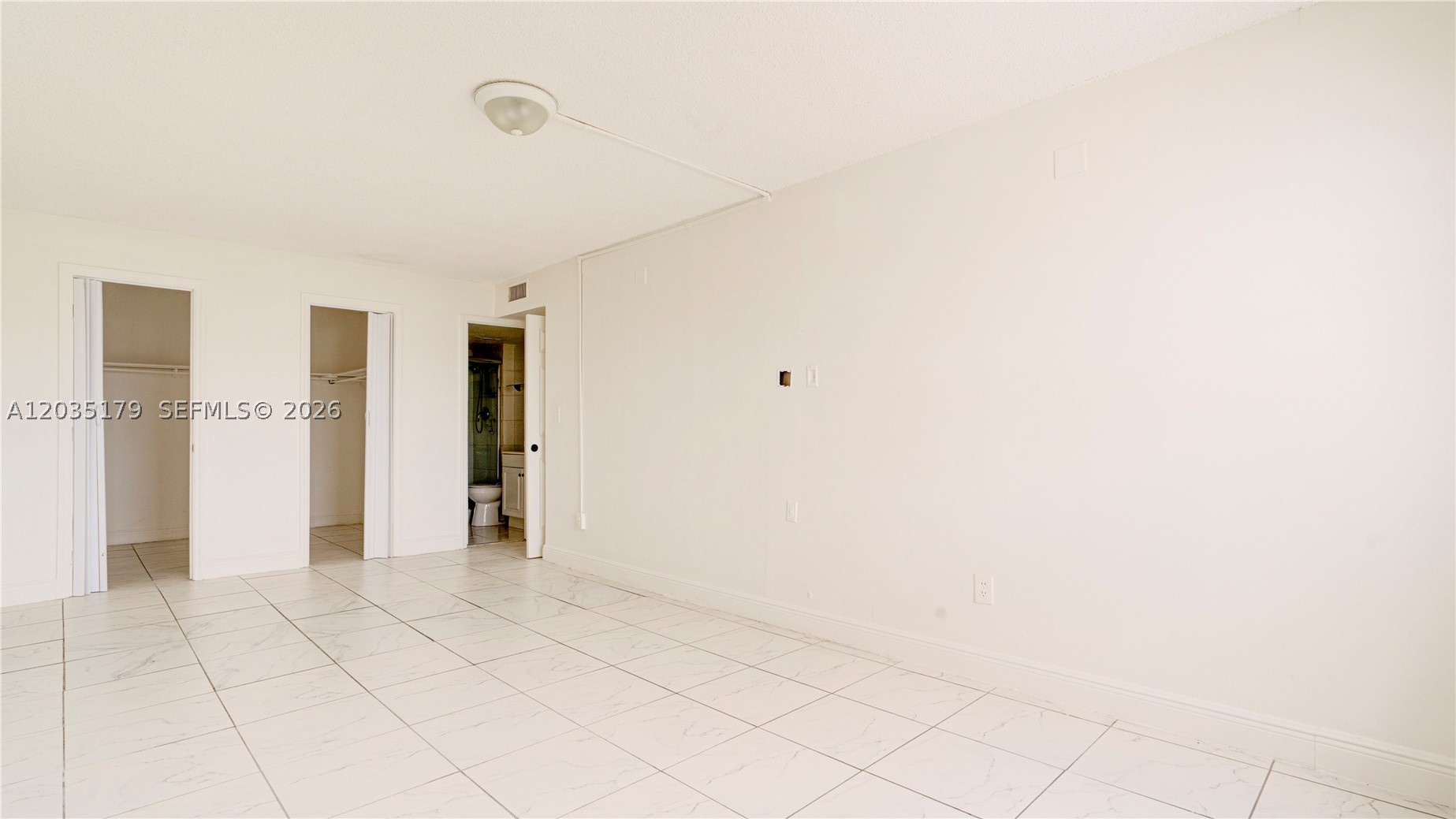 MONTECARLO CONDO - Residential