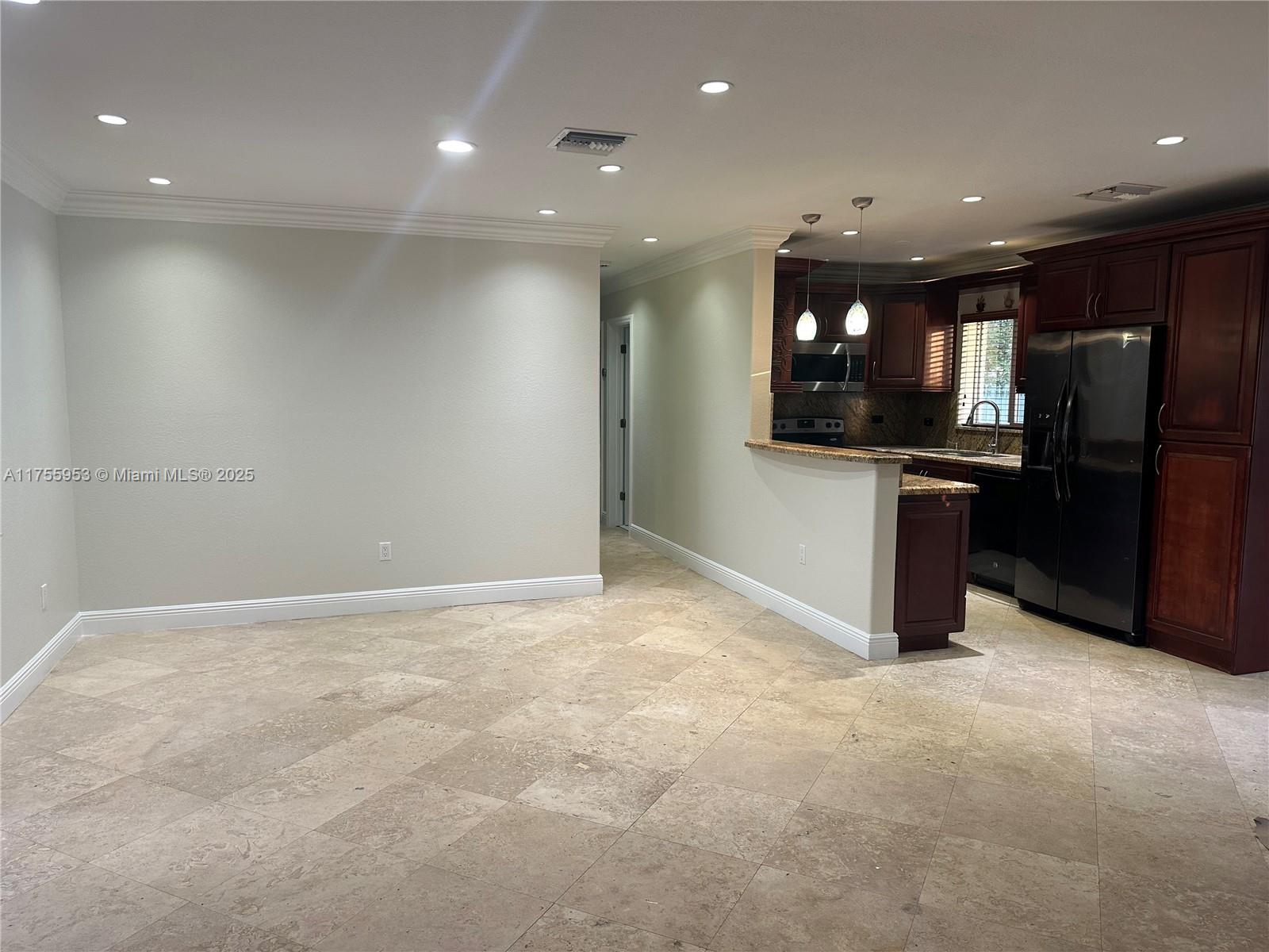 WESTWOOD LAKE 1ST ADDN - Residential Lease
