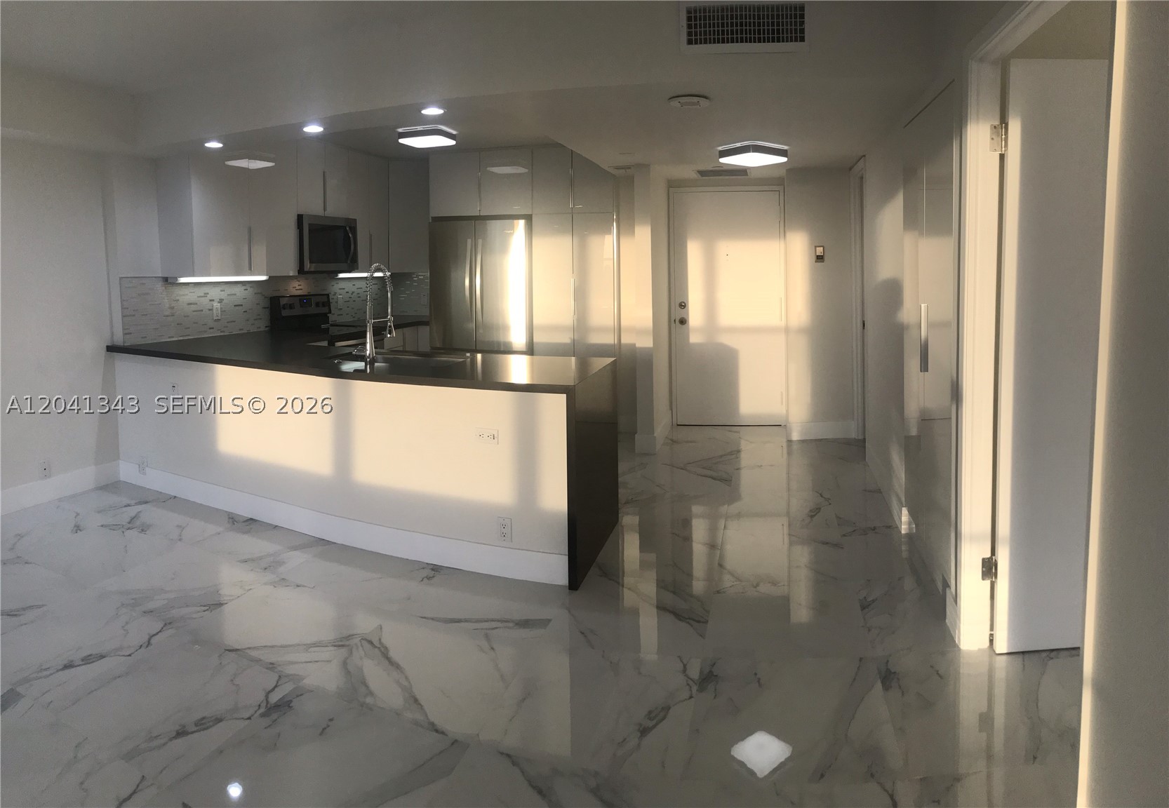 BRICKELL PLACE CONDO - Residential